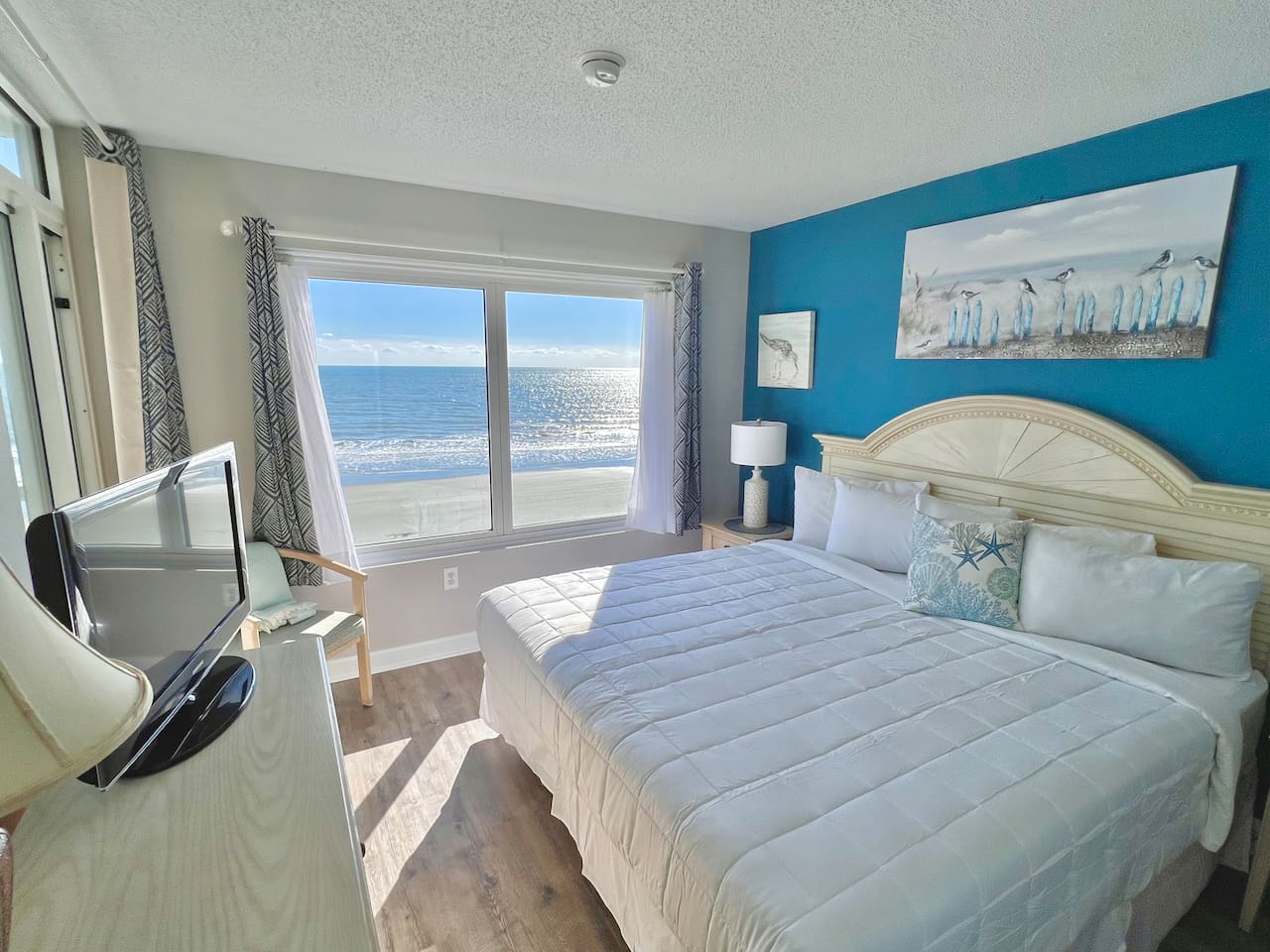 King Bed in the Master Bedroom with Balcony access