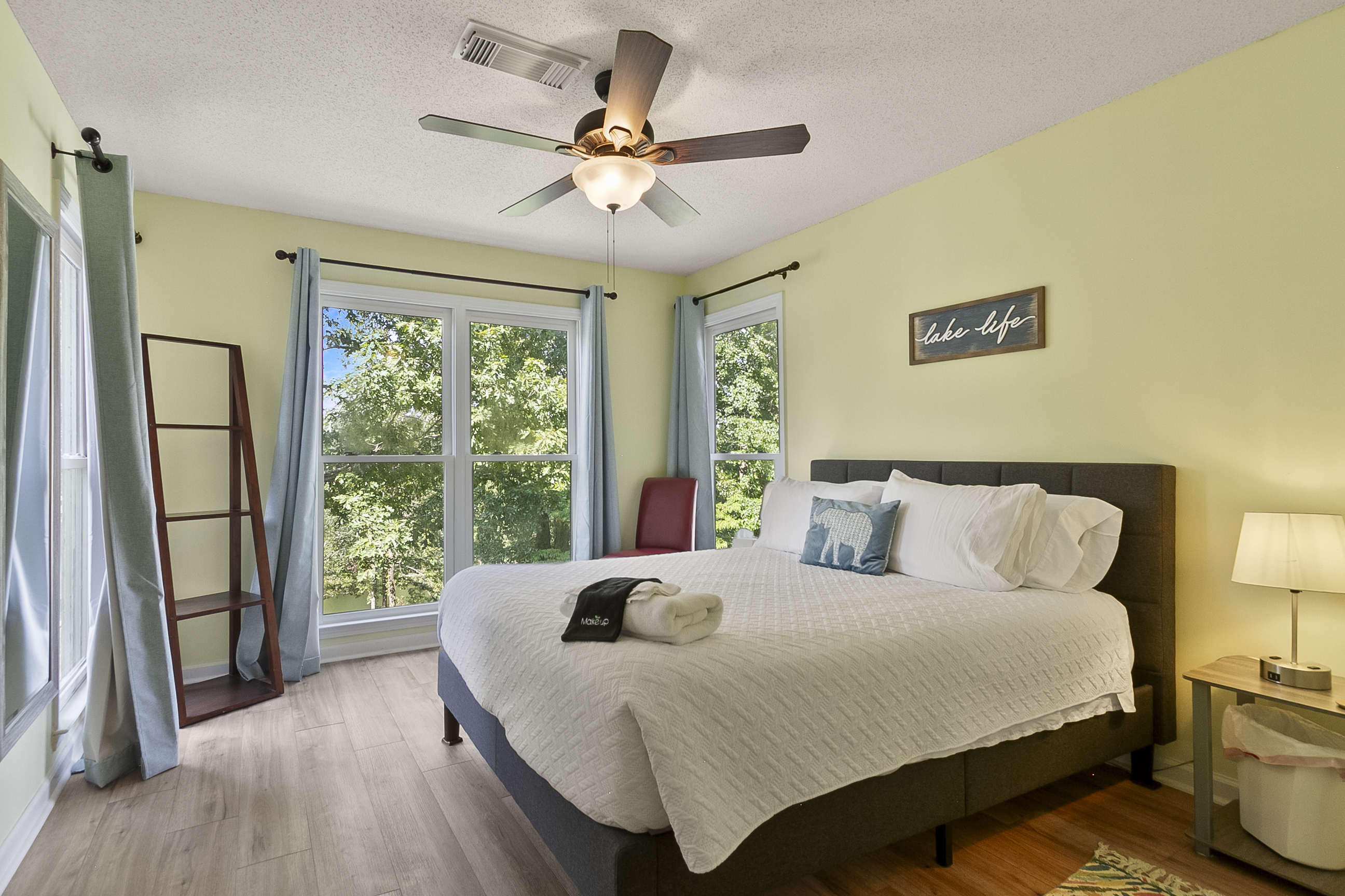 Upstairs Bedroom #3 l Queen Bed l Views of the Lake