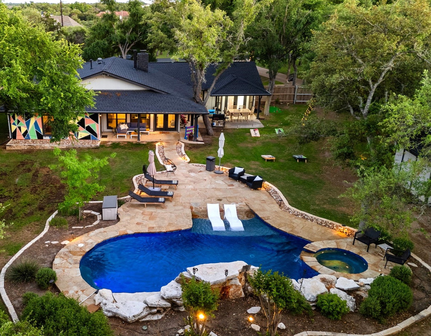 Pool & backyard