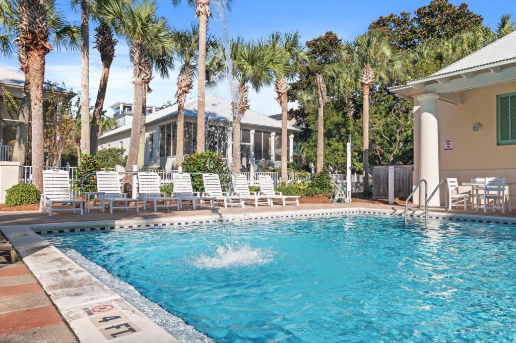 Frangista Community Pool