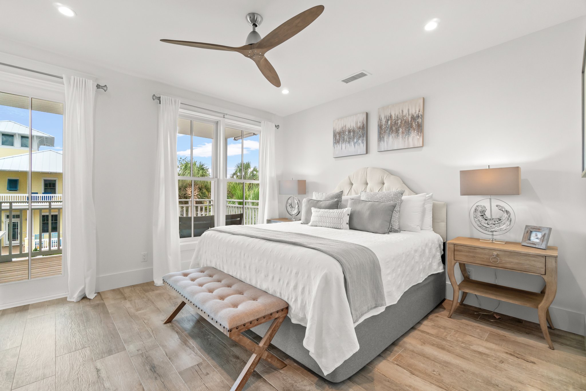 Upstairs King Master Bedroom