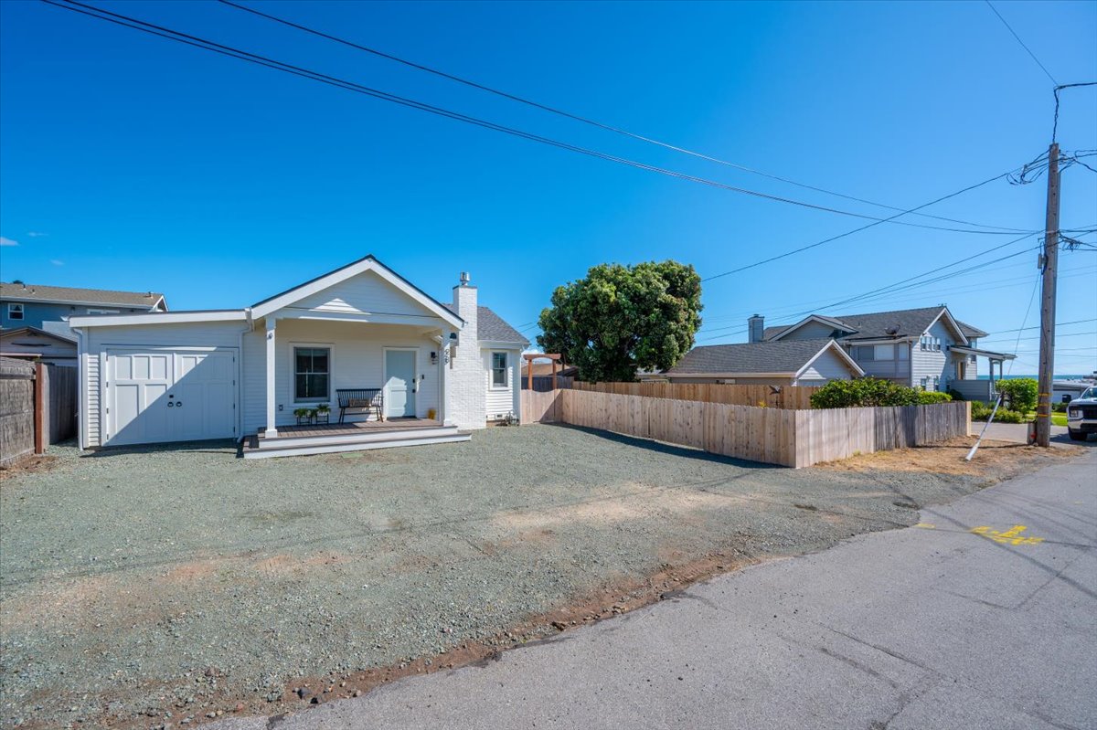 Walking distance to the beach