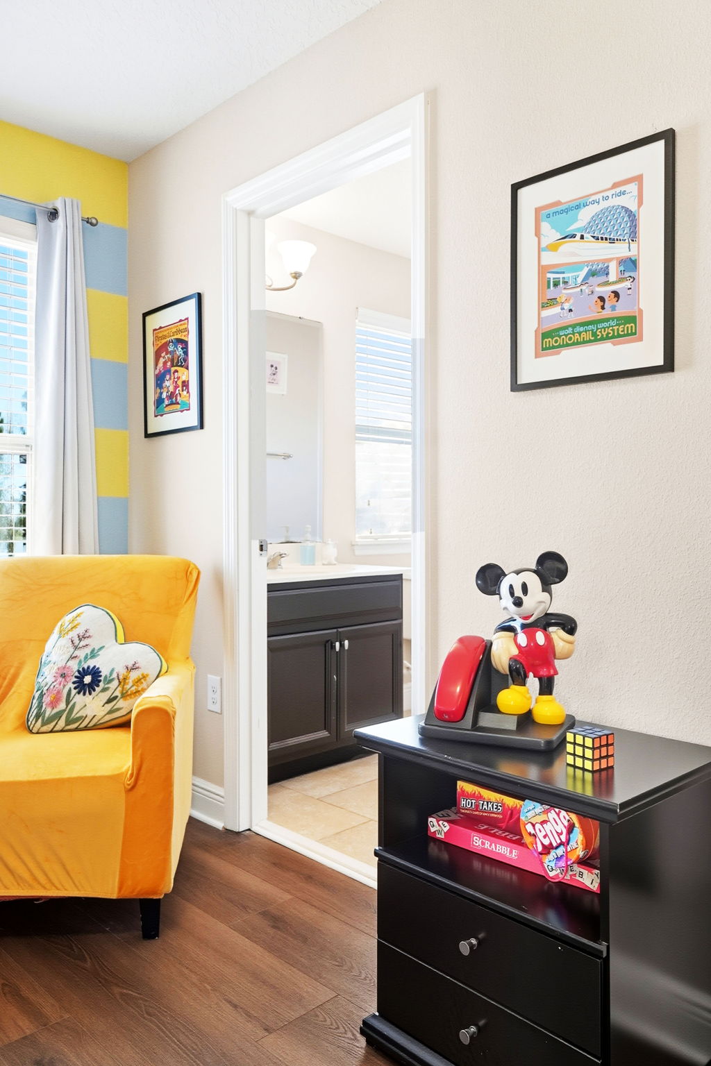 Vintage Disney teen room