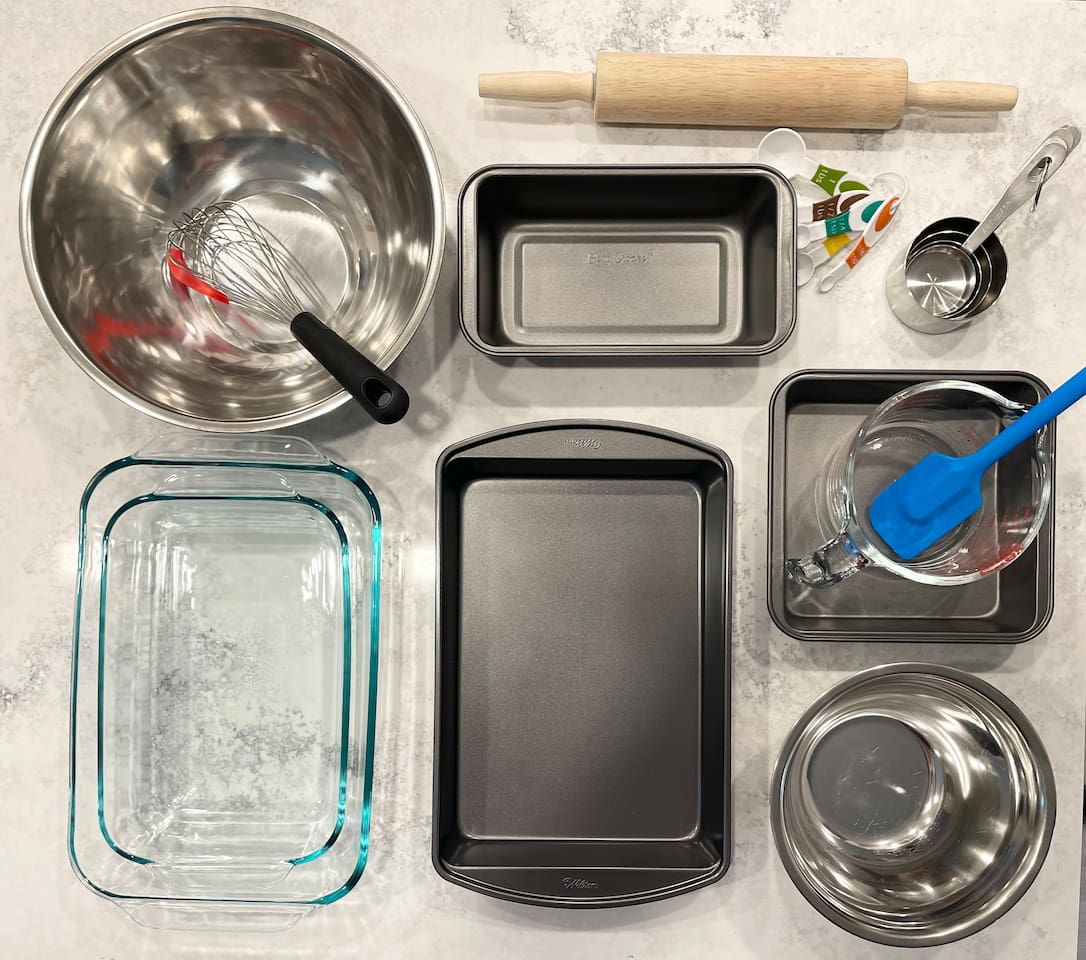 Plenty of bakeware to whip up whatever your hearts desire. 