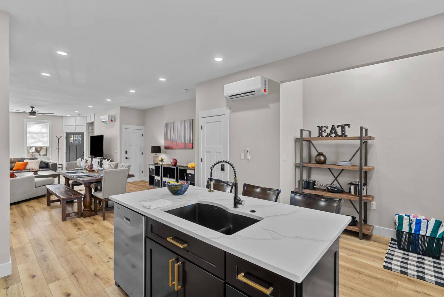 Pull up a seat at the bar for a quick snack or to socialize during meal prep!