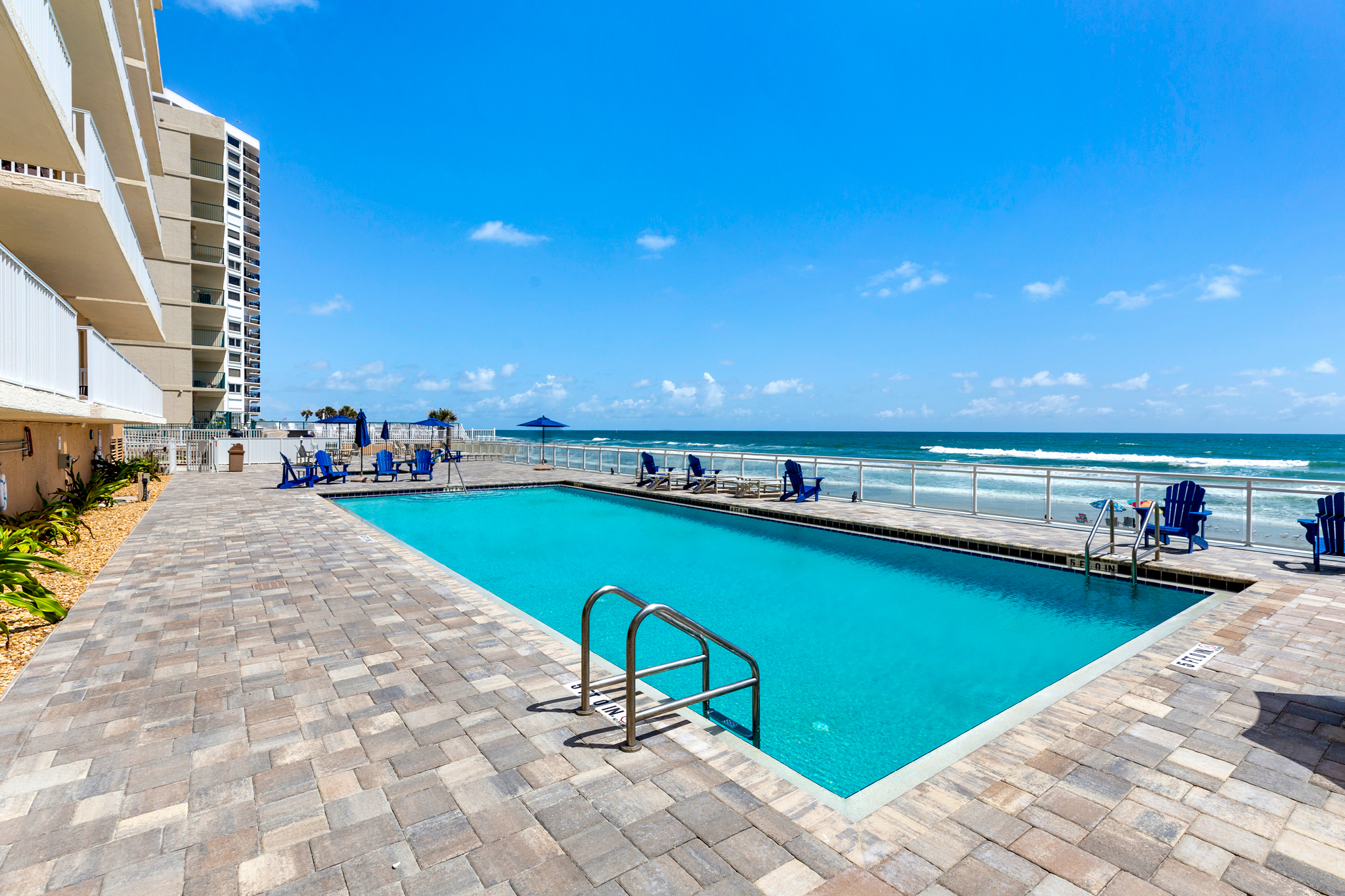 Oceanfront Heated XL Pool