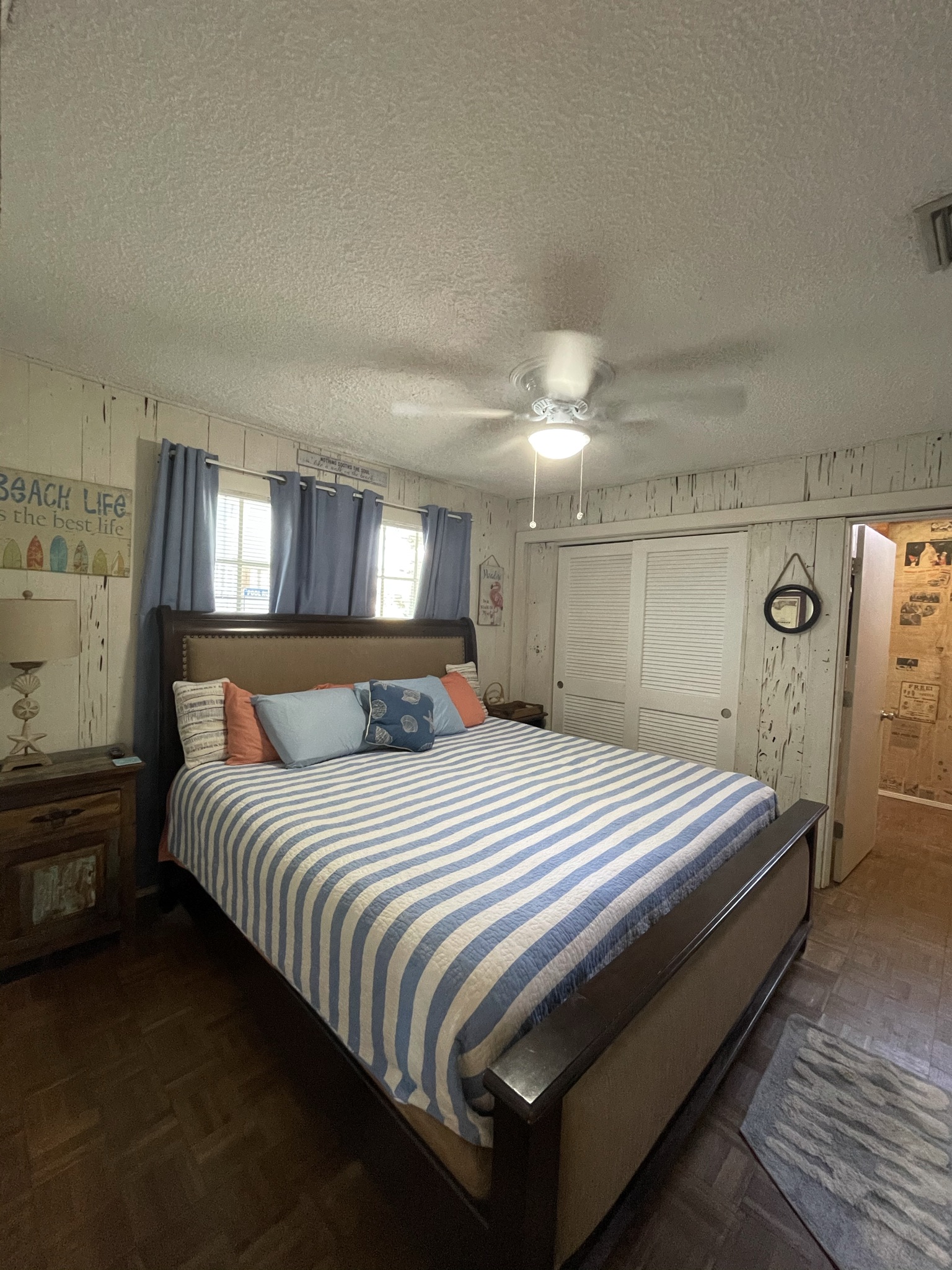 Master Bedroom w/king size bed & shabby chic decor