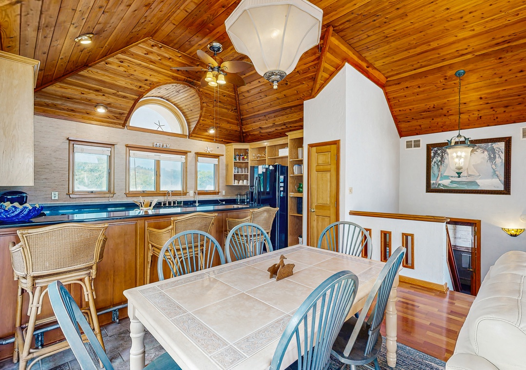 Head in the Sand vacation rental photo 8 of 48