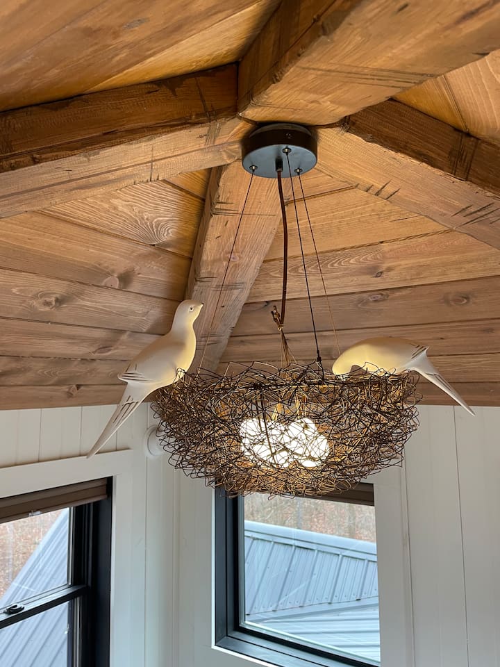 Third story lookout tower. This futon pulls out into a twin bed.
Please note: the only access is by the ships ladder.