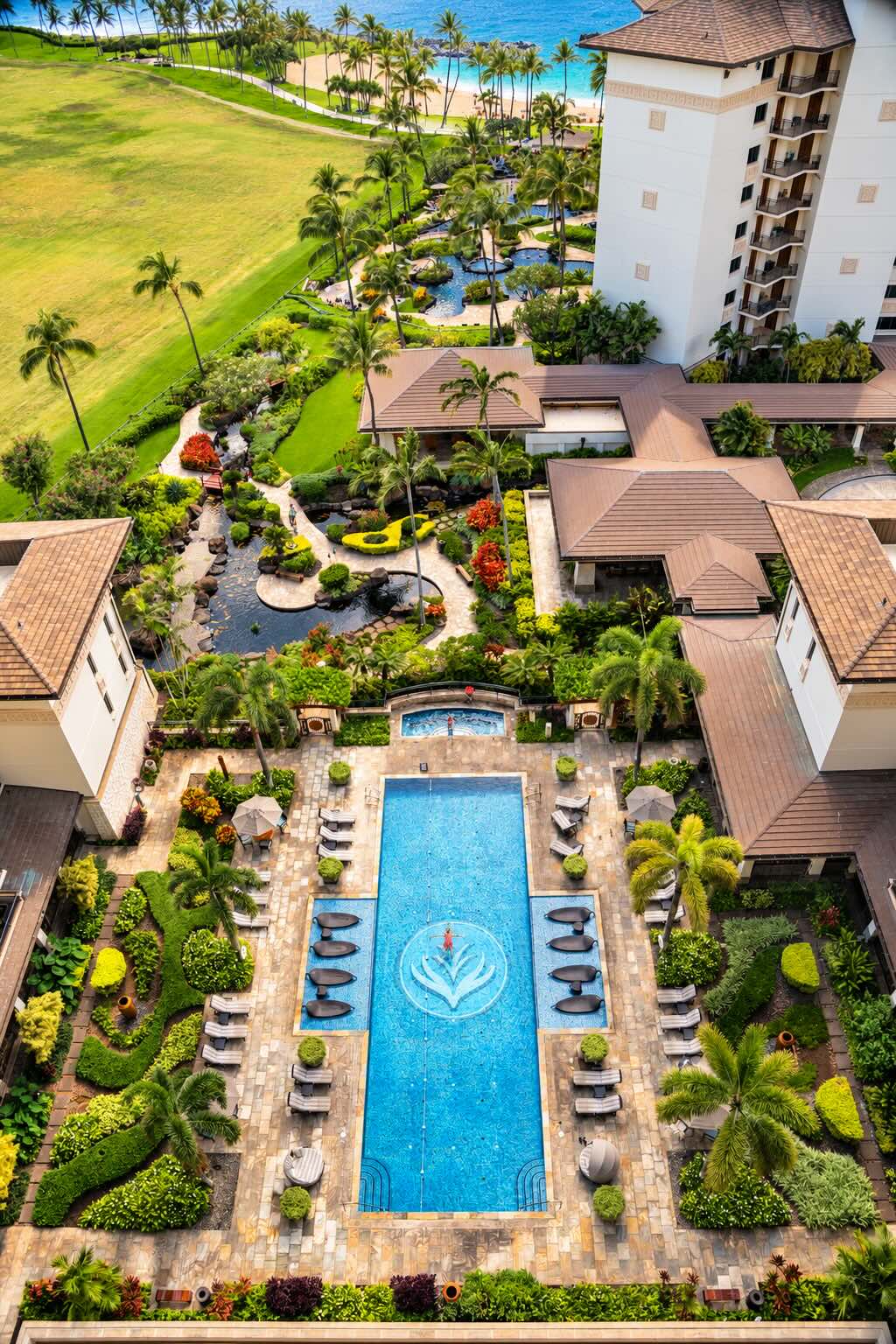 Swimming pool at Ko Olina Beach Villas
