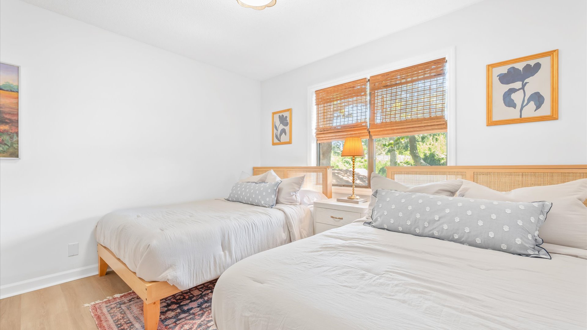 guest room 2 double beds