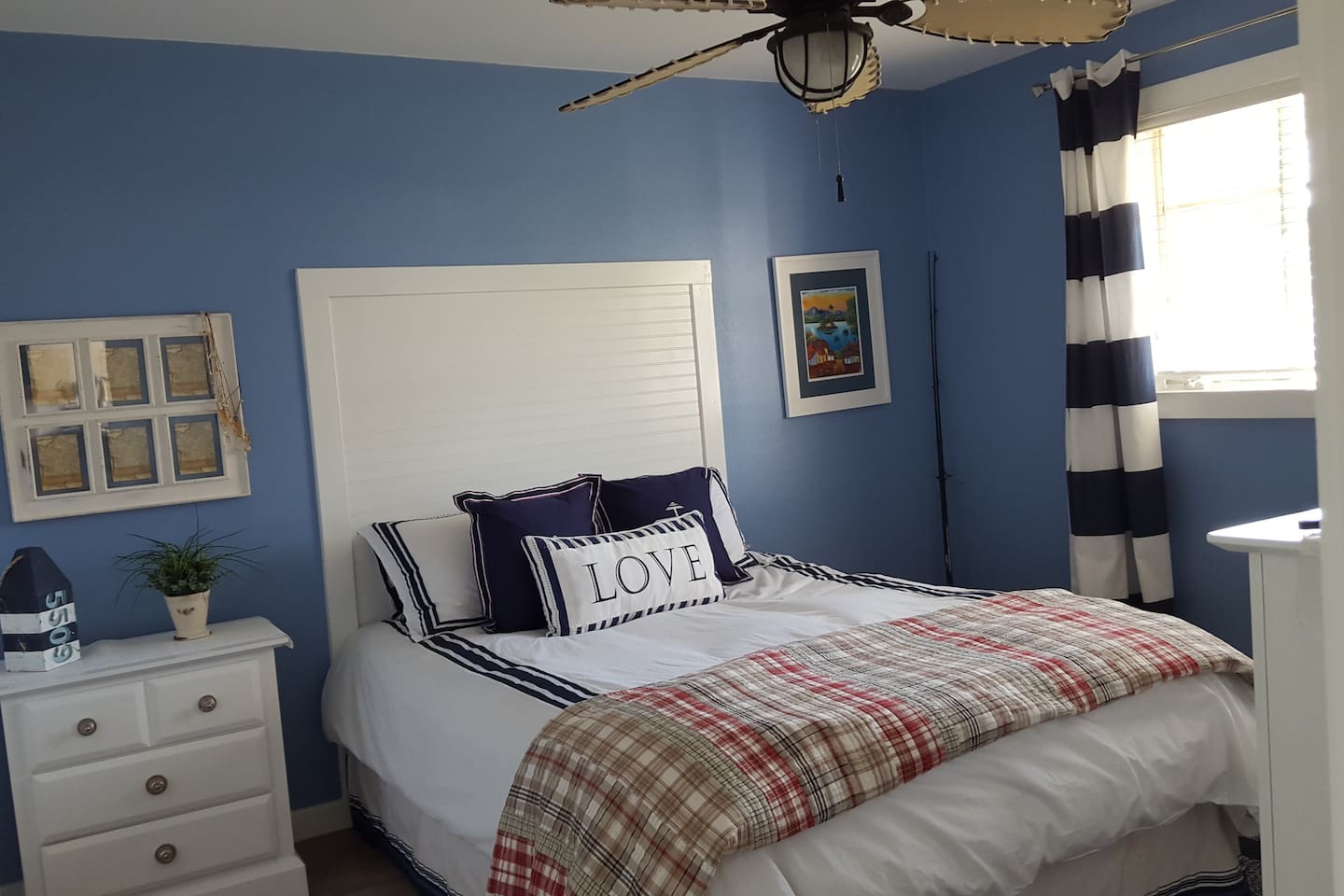 Cottage Nautical Room