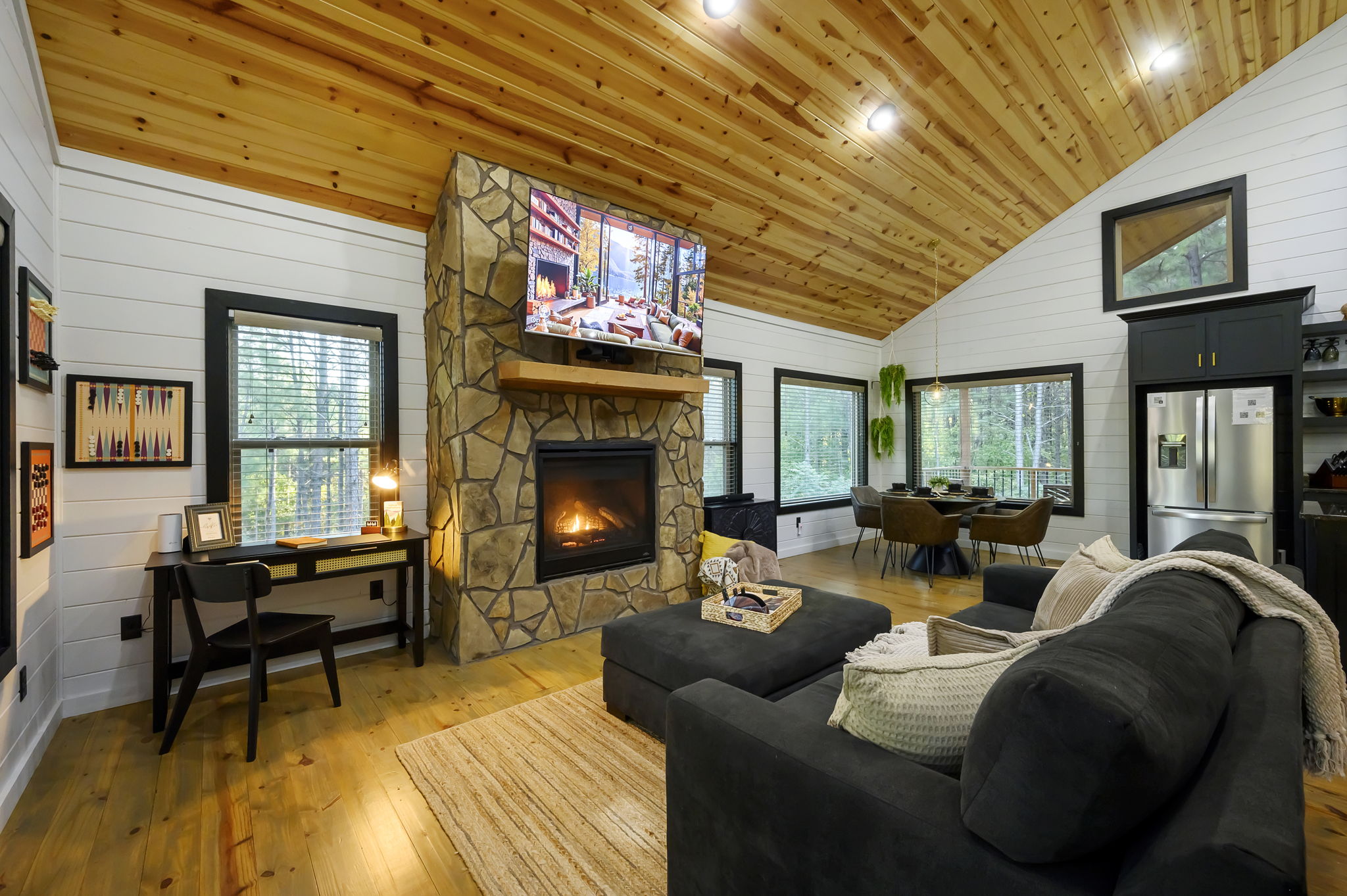 Your New Favorite Place + Private Outdoor Oasis + Disc Golf + Firewood Provided 2
