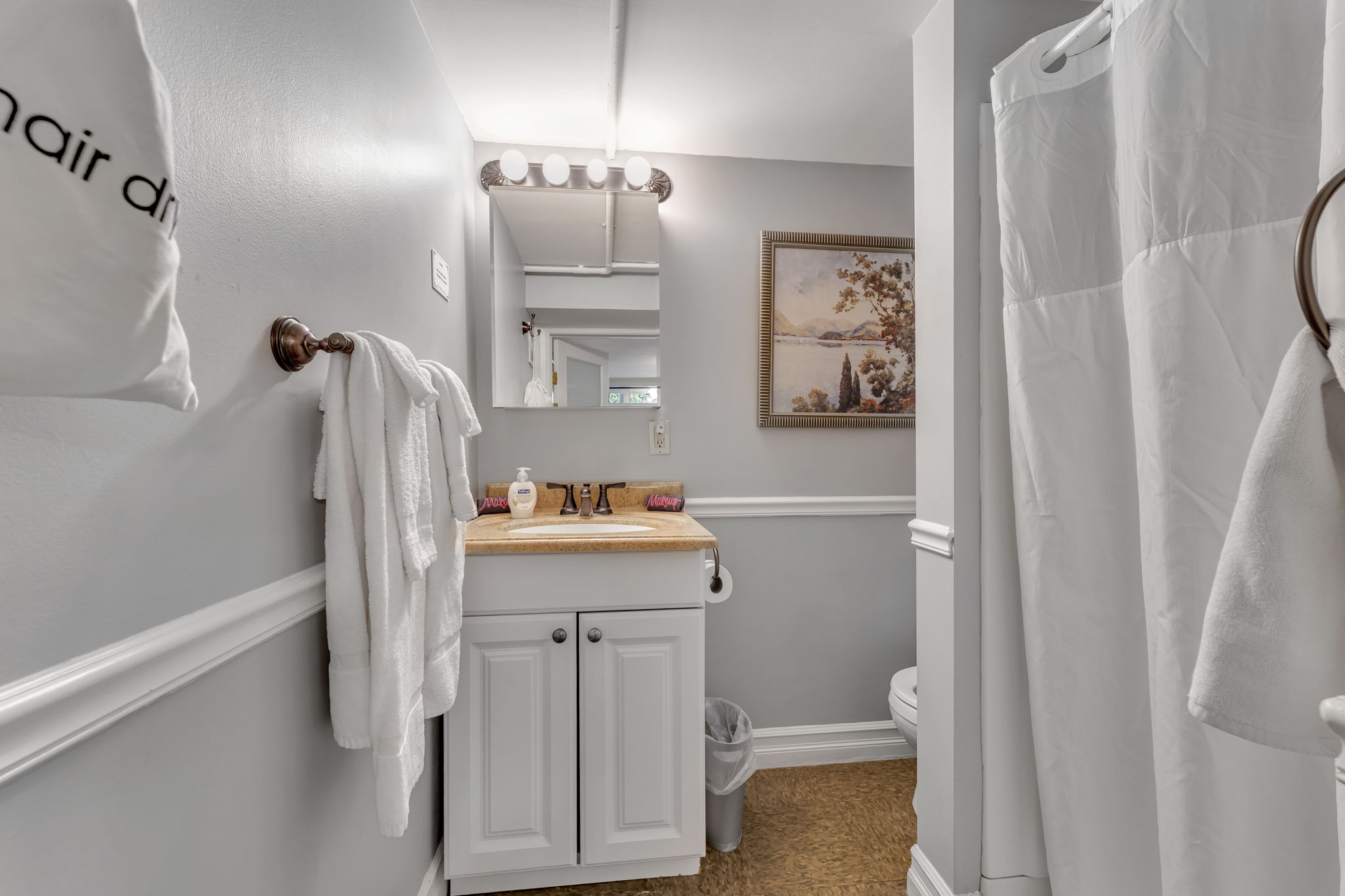 Creamery Apt 4 Bathroom with shower