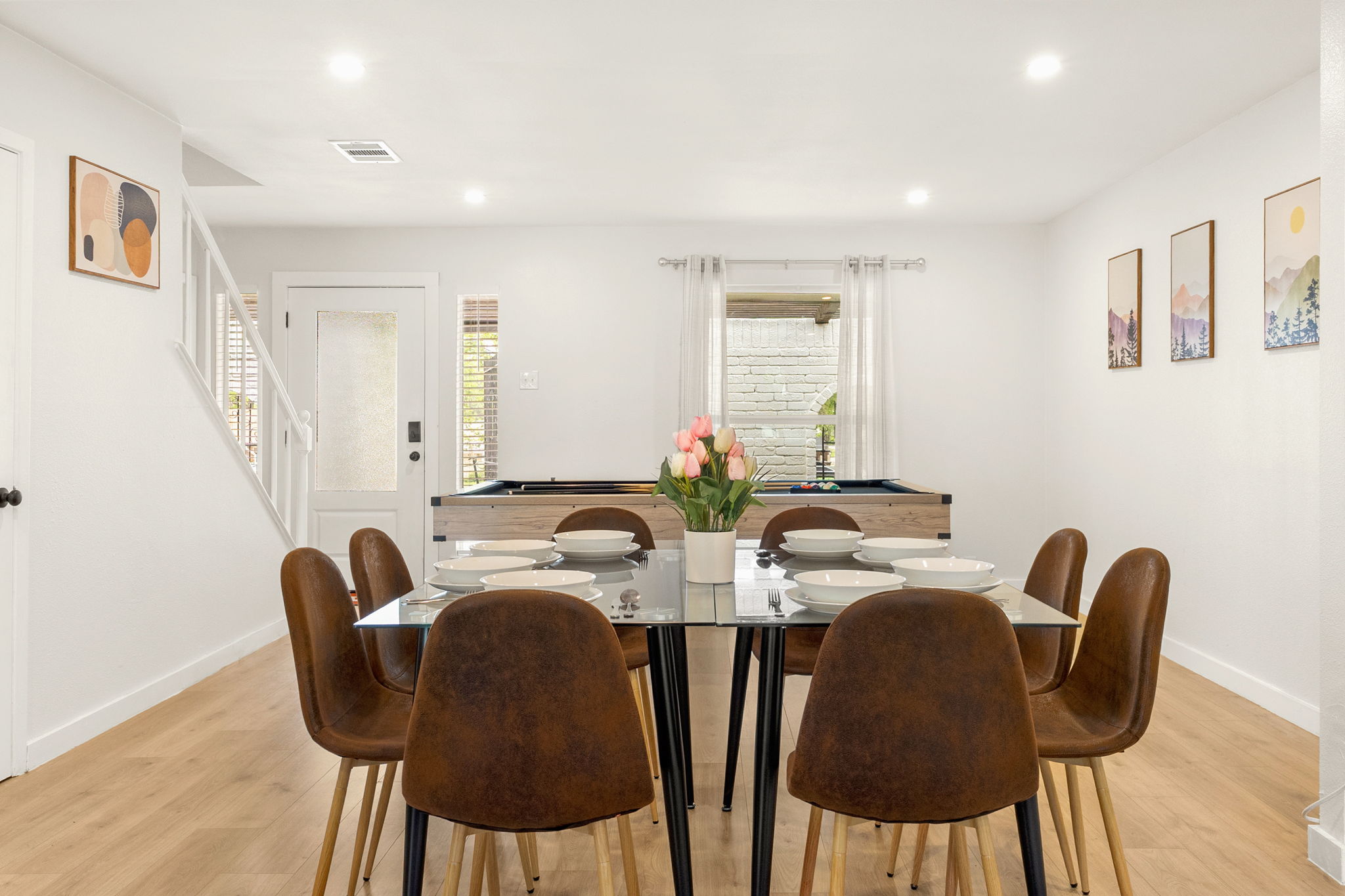 Gather, dine, and connect in this bright, stylish dining space 🍽️✨

