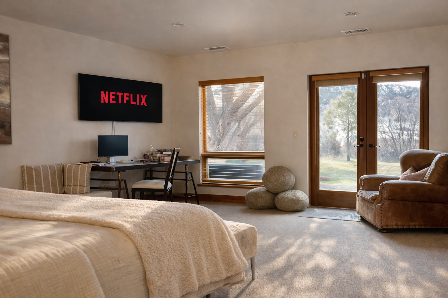 Spacious, private ground floor ensuite, perfect for work or relaxing