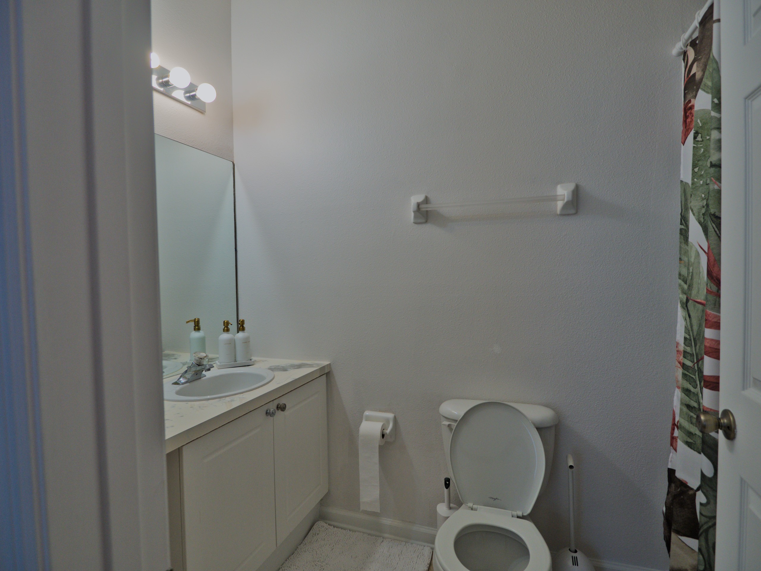 Stitch en-suite bathroom.