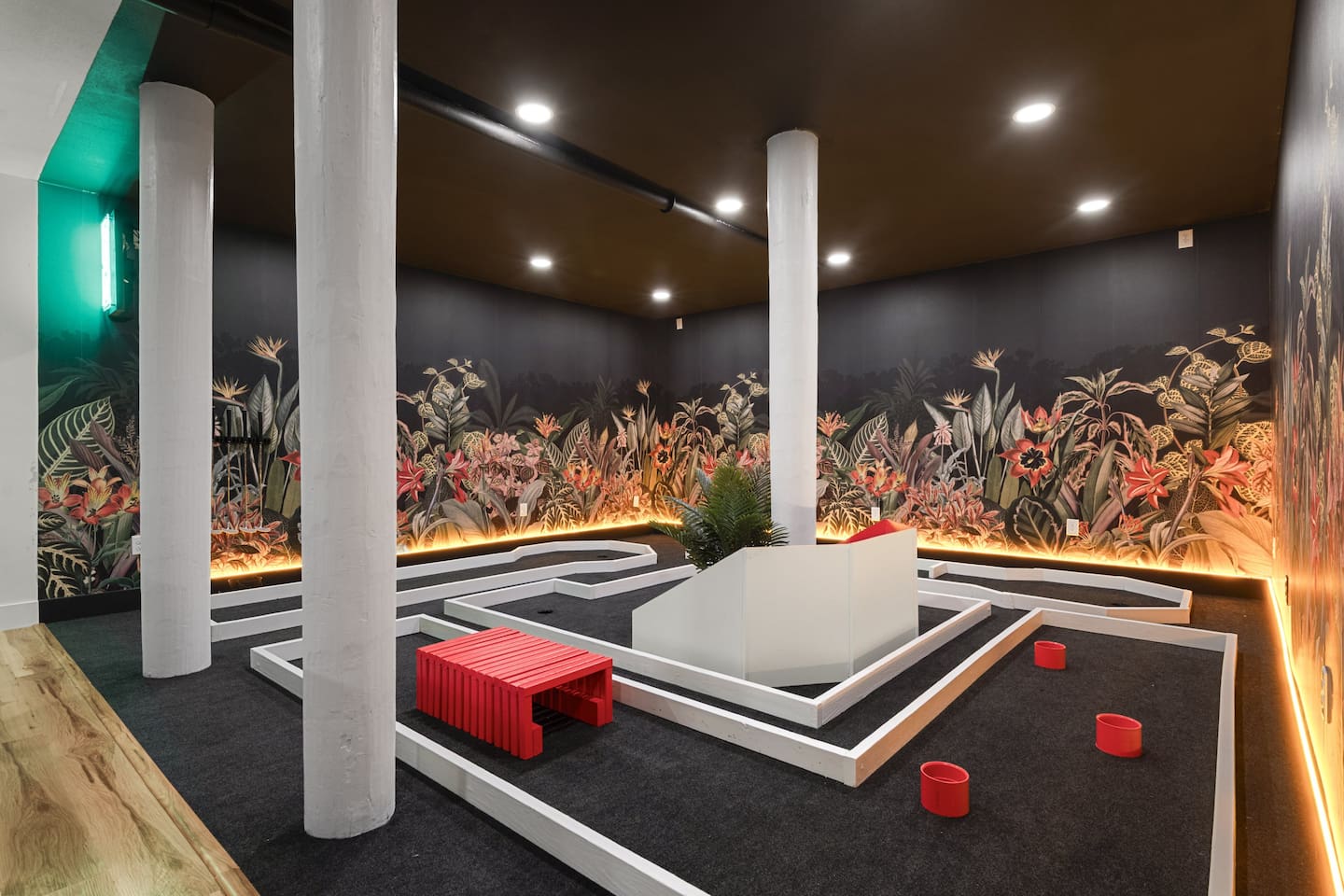 The GameHaus – Immersive Putt-Putt Experience