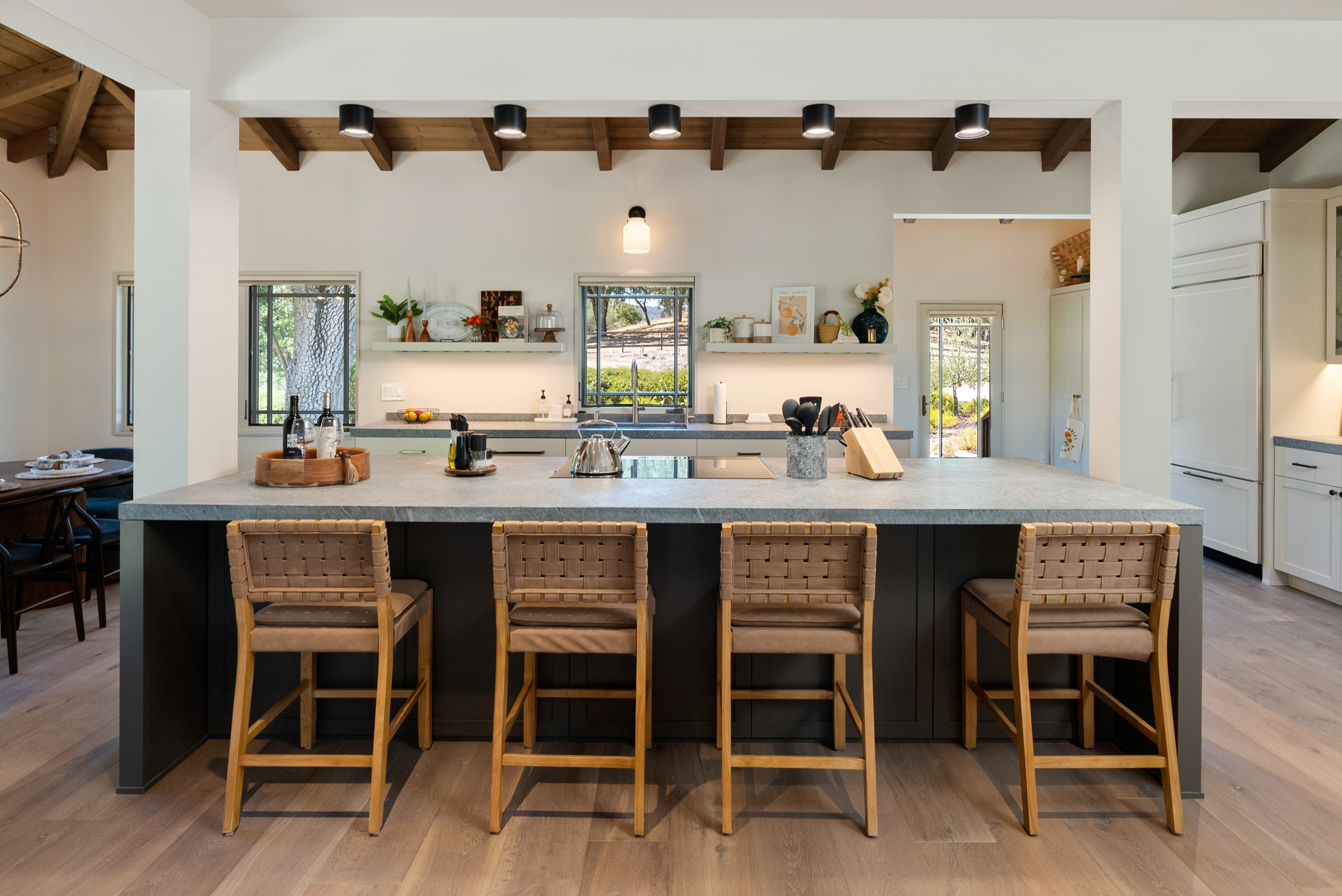 Chef’s Kitchen with Oversized Island
