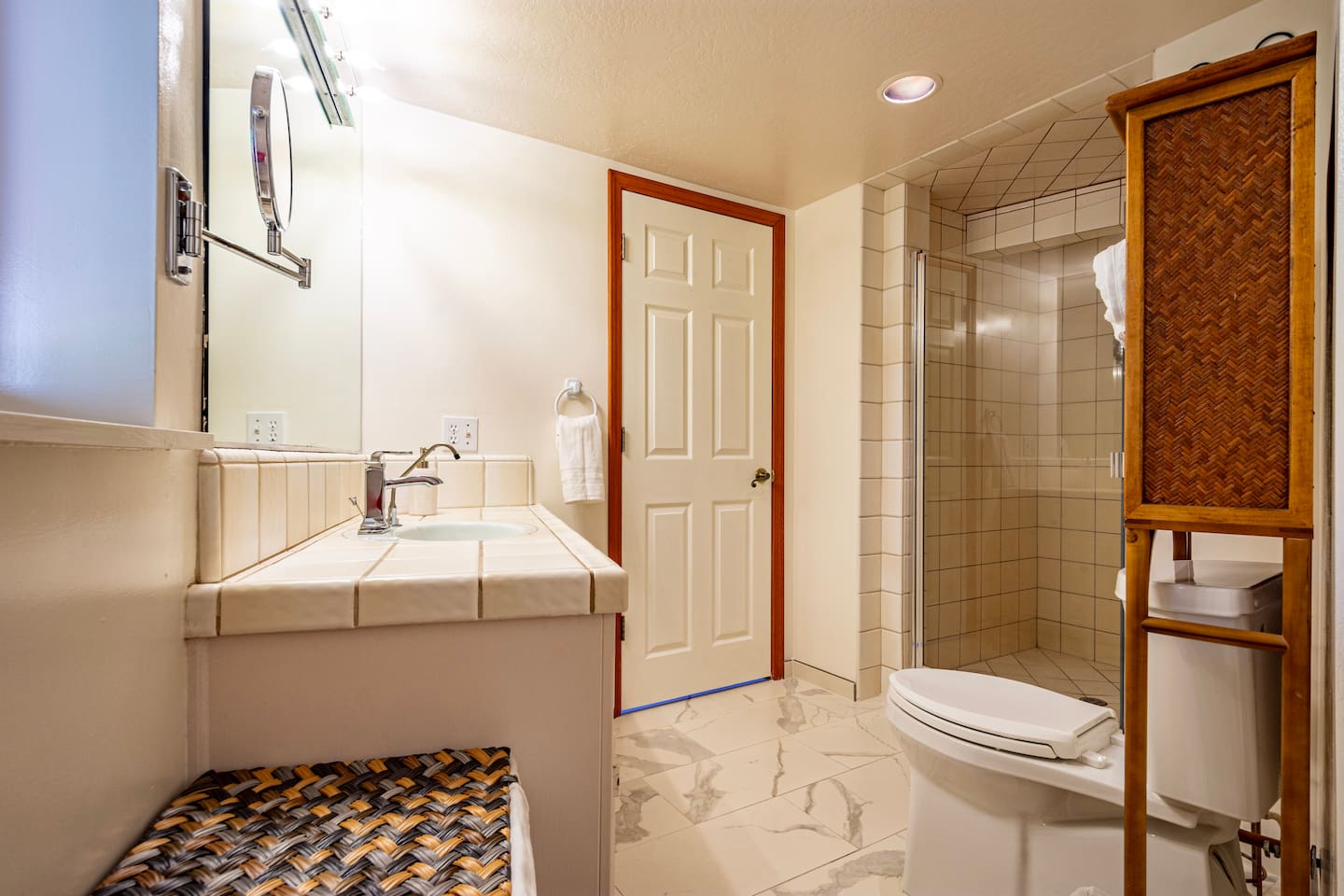 Downstairs Jack and Jill Shared Bathroom between two downstairs bedrooms
