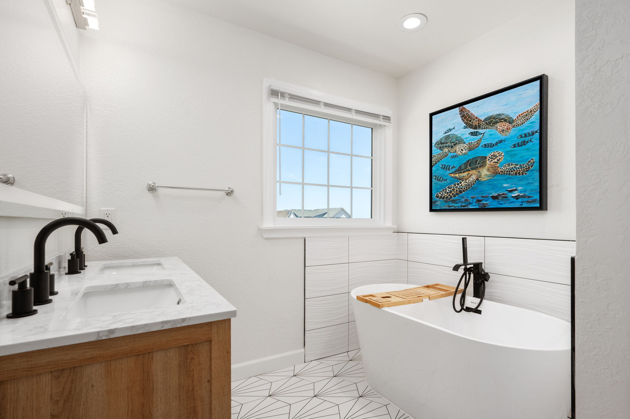 Coastline Haven — Ocean Panorama
