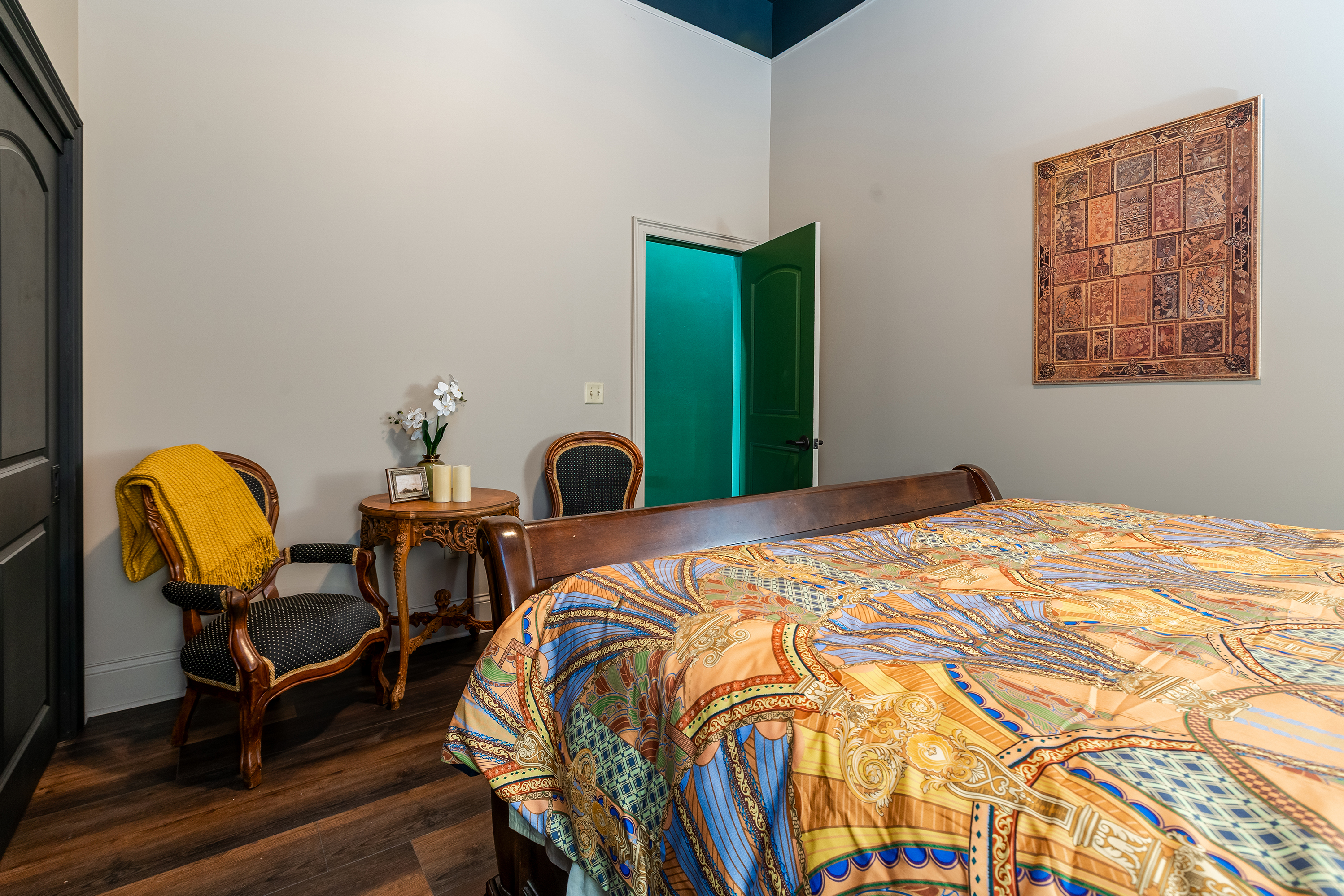 Siting area in Bedroom 1