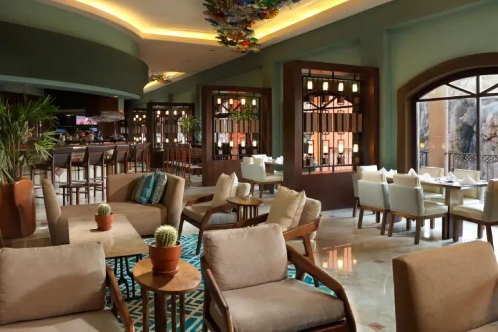 Dining at Playa Grande, Vacation Travel Exclusives