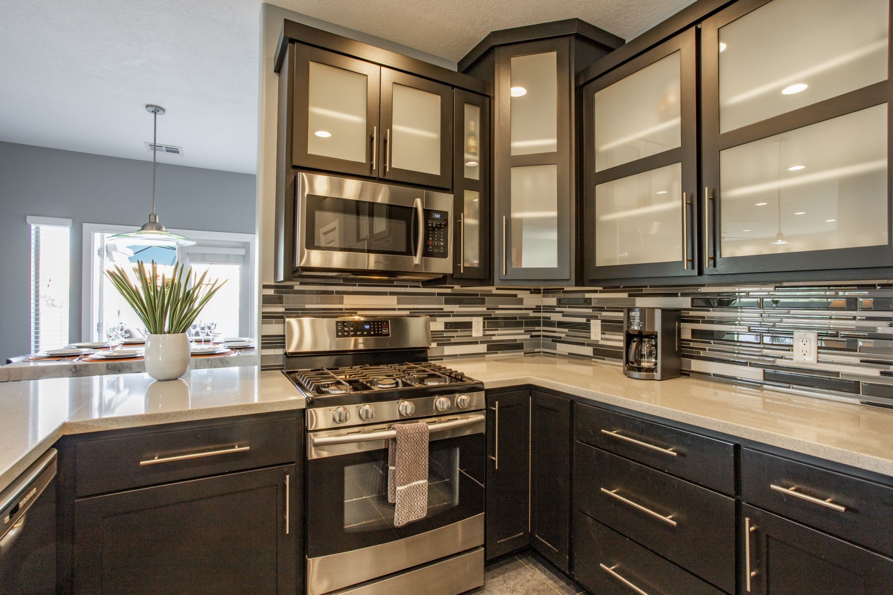 Fully Stocked Gourmet Kitchen