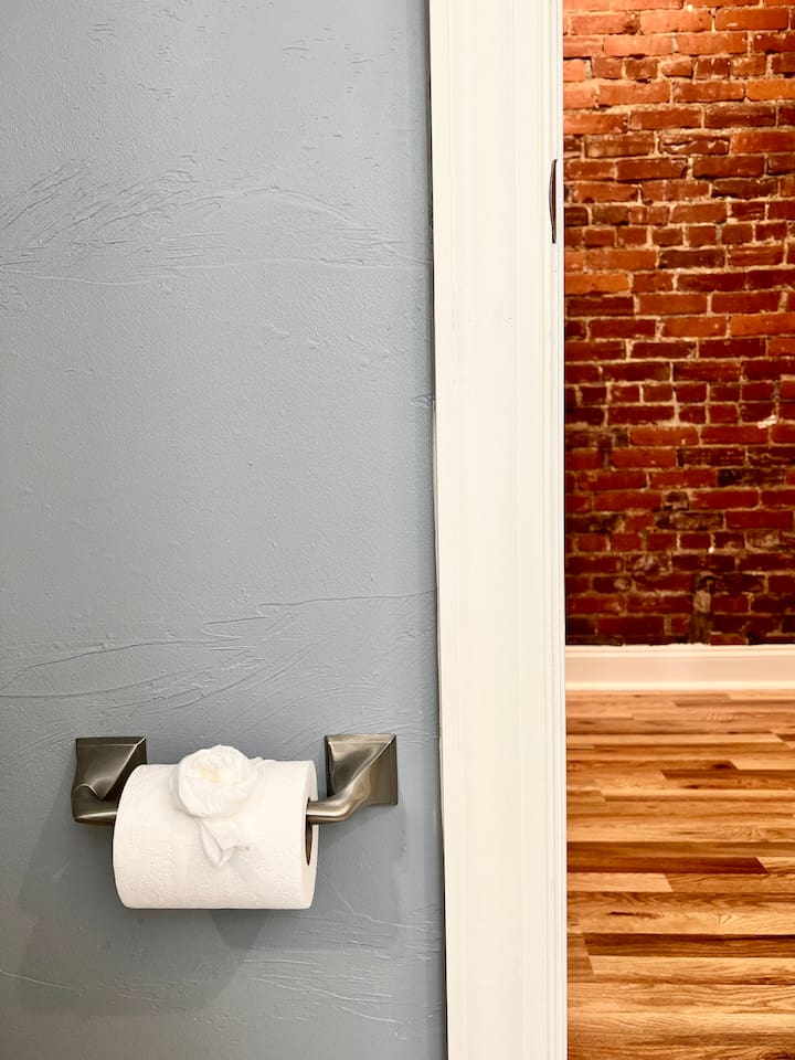 Bathroom Tissue Holder