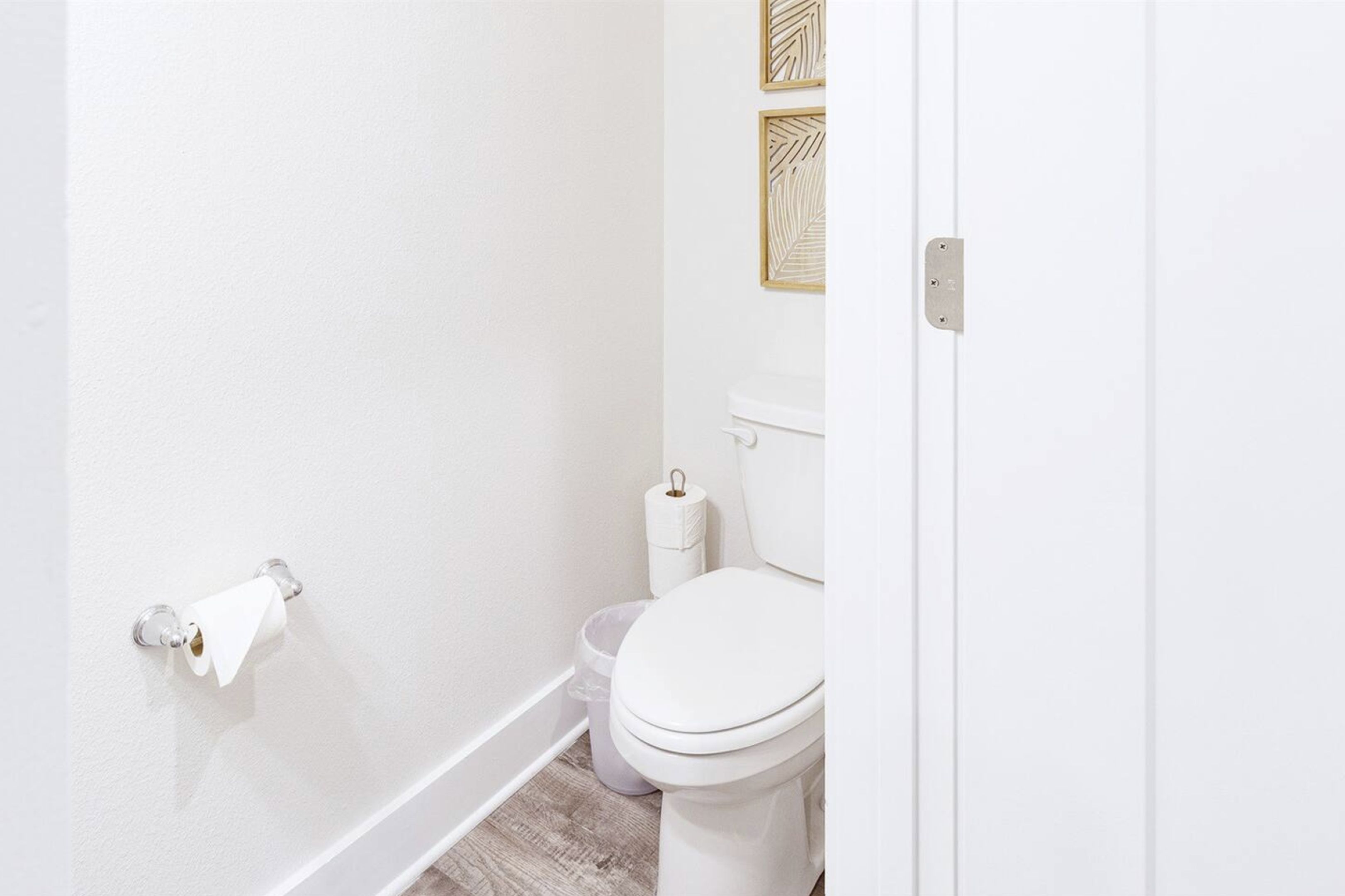 Fourth half bathroom, on the first floor