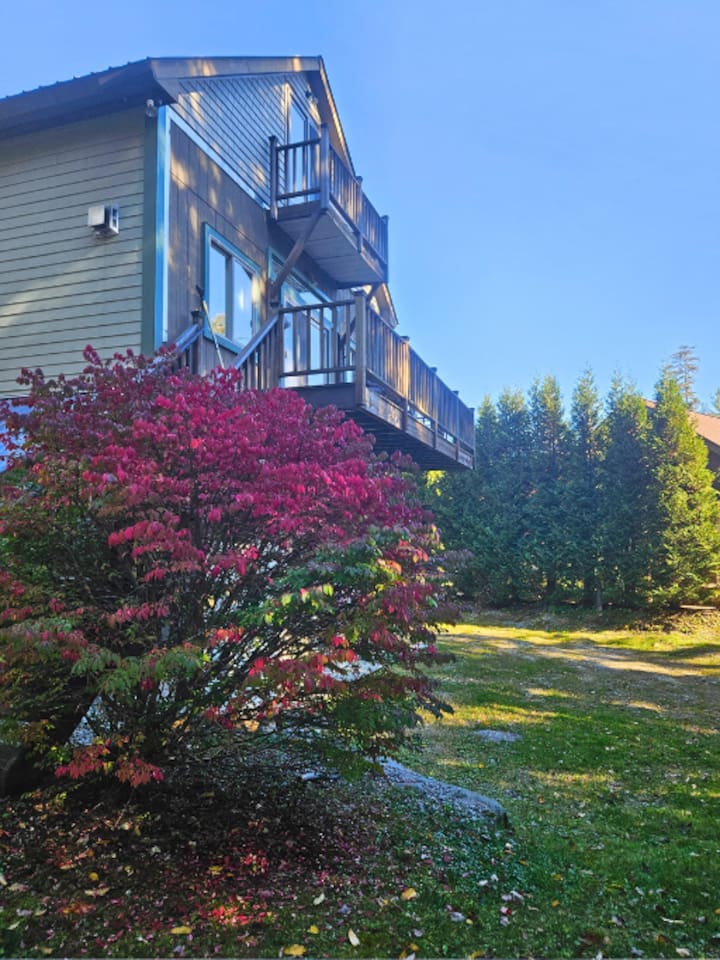 Enjoy the beautiful views from both decks on the second home! 