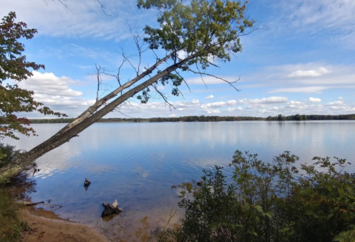 Hike to beautiful Lake Dubbonet