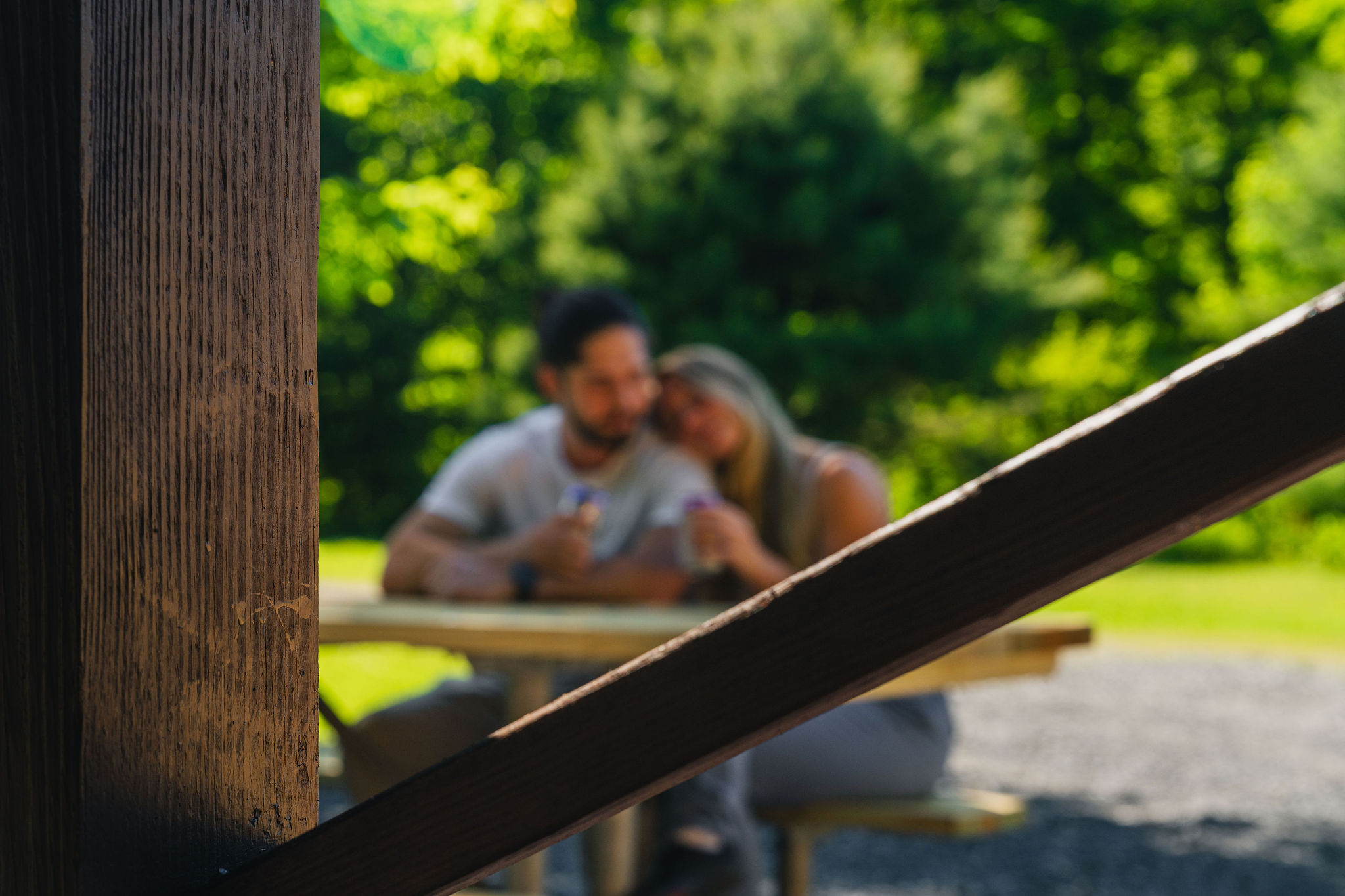 🌳 Picnic-table afternoons — slow food, slow conversations, slower pace.