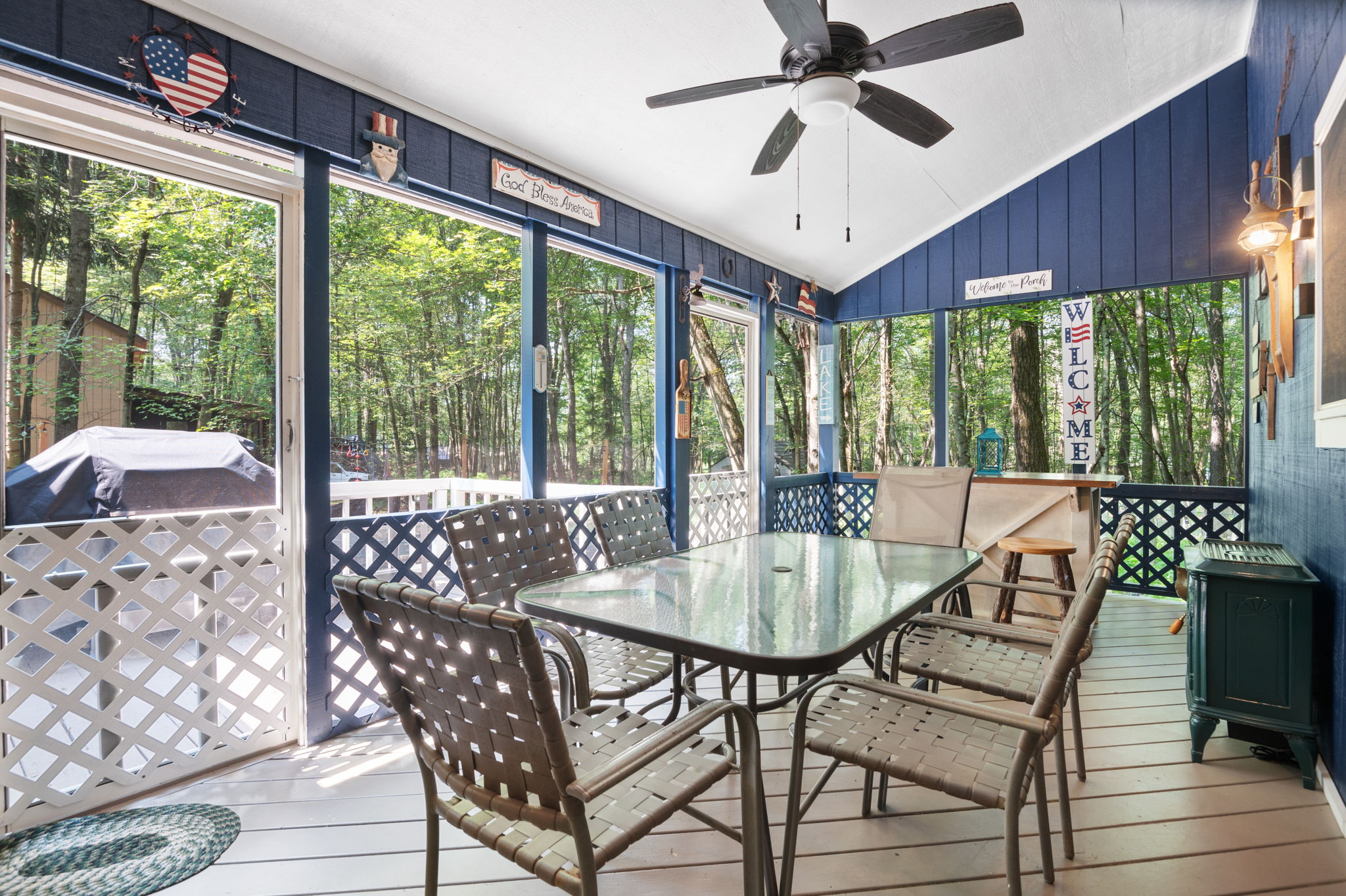 Screened terrace
