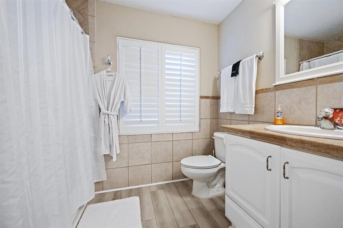 Downstairs primary bath