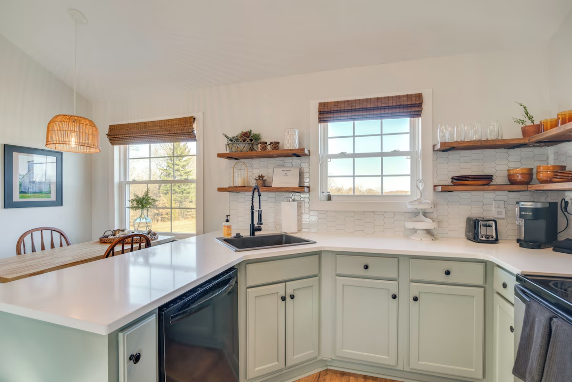 Full kitchen with all you need for meals and snacks