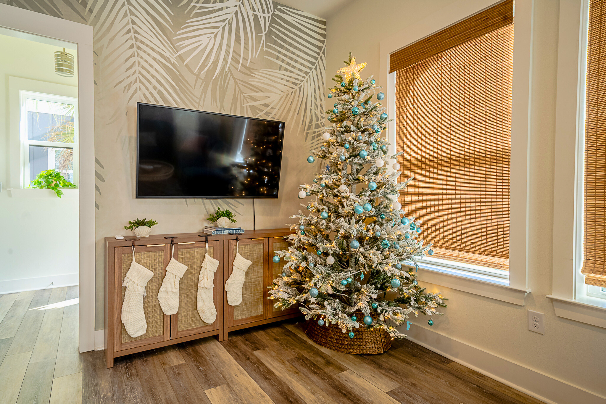 The Snapper is beautifully decorated for the Holidays