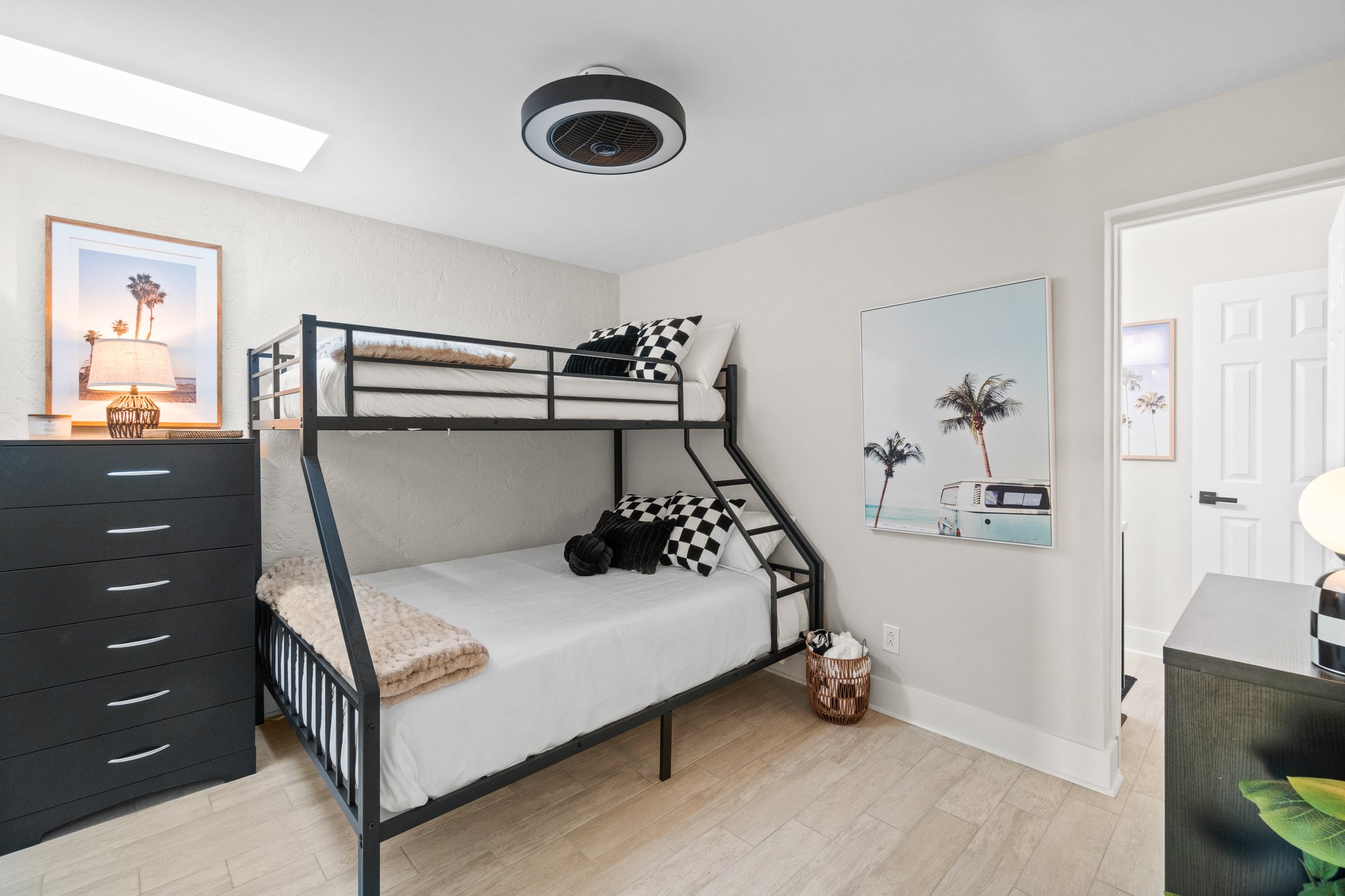 private bunk room for kids with ensuite bathroom