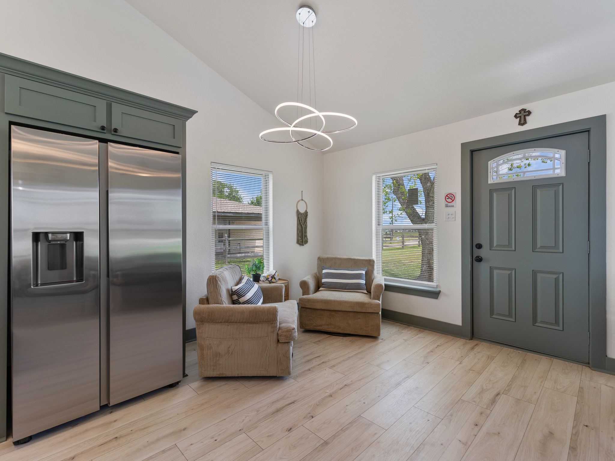 Sitting area off of kitchen