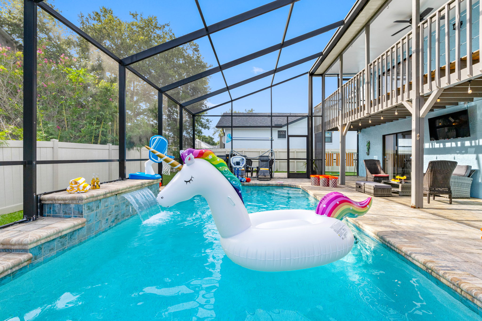 A pool basketball hoop adds an extra layer of entertainment for kids and adults alike—whether you're aiming for a slam dunk or just splashing around.
