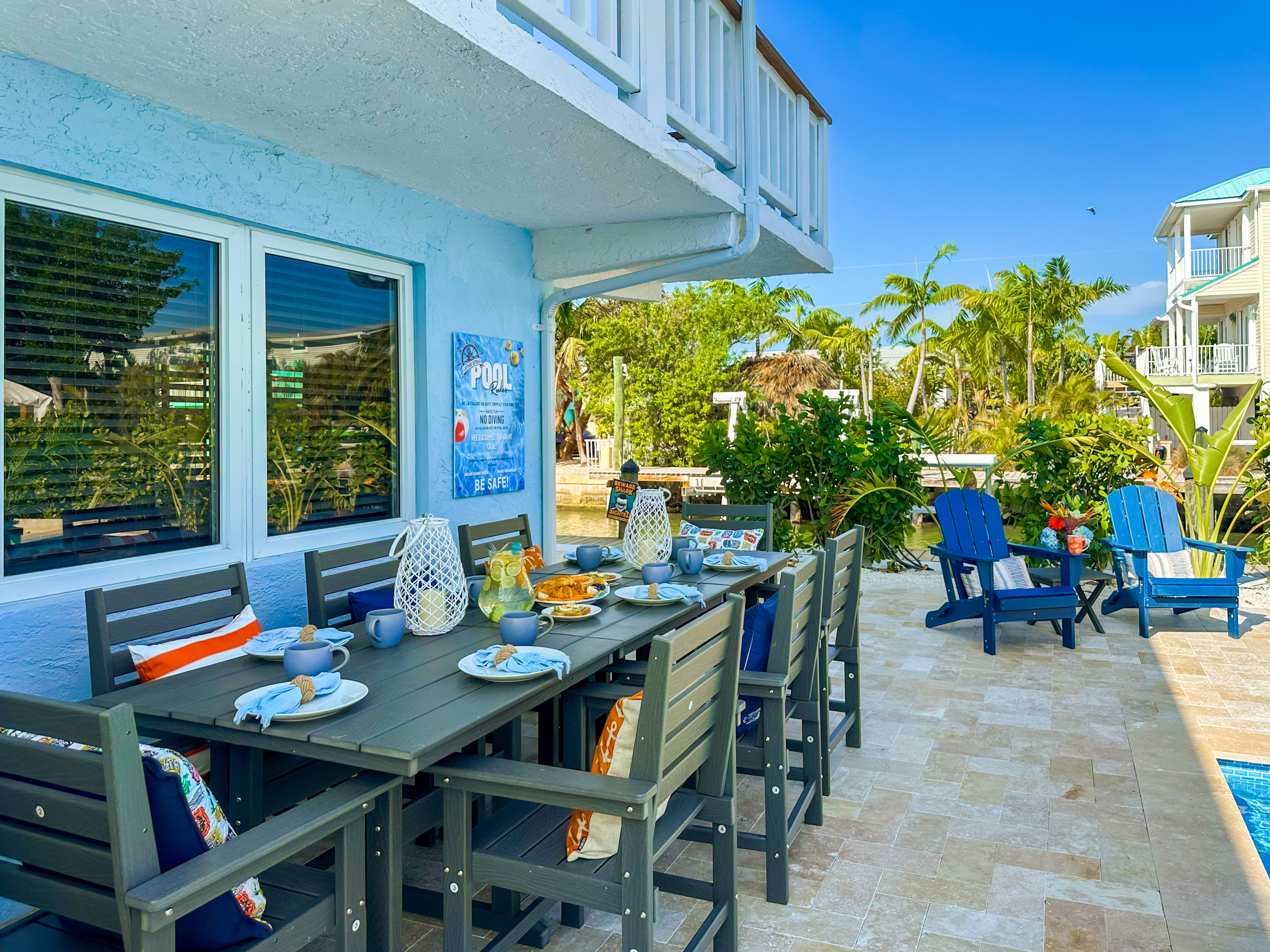 And right next to the pool is the outdoor dining area.