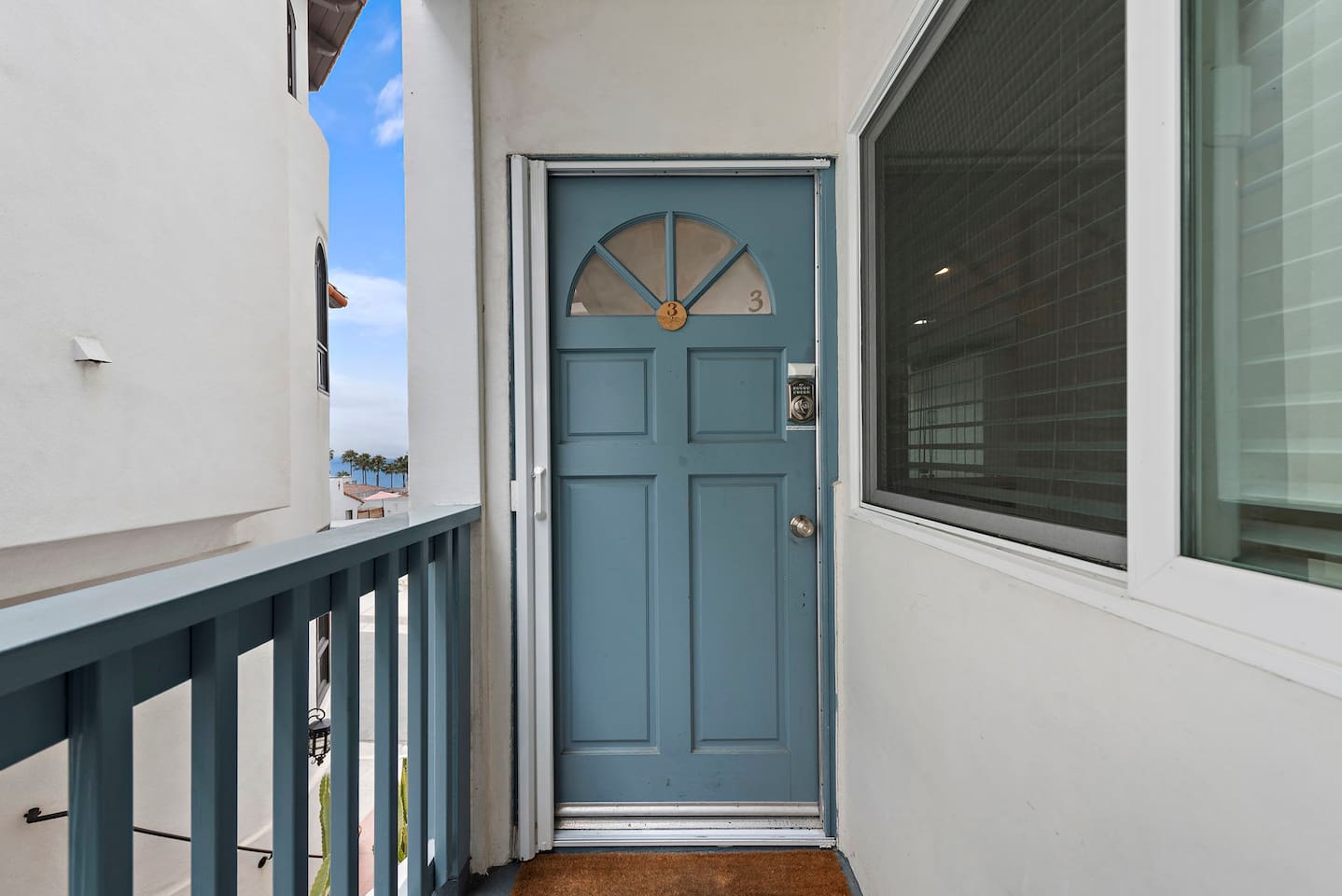 Key pad door lock for flexible late check-in