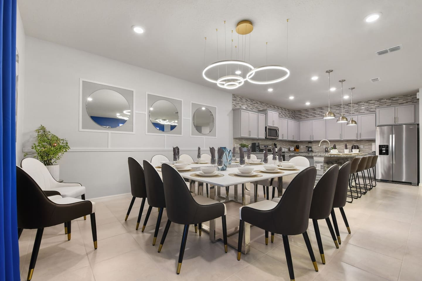 Incredibly clean and spacious dining room