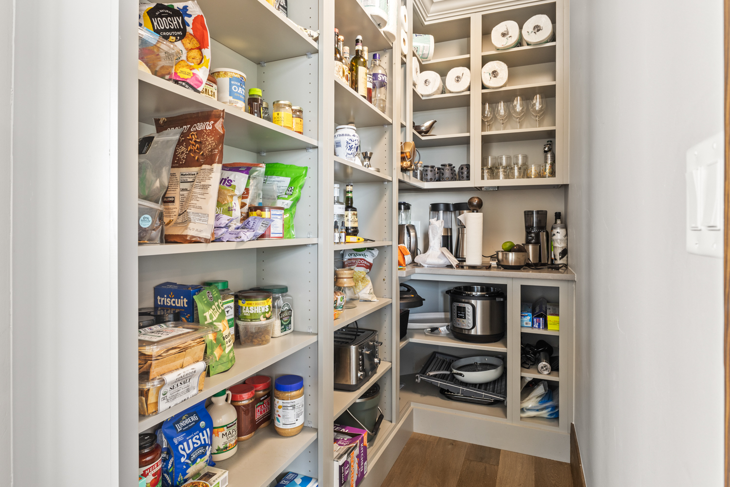 Walk-in Pantry