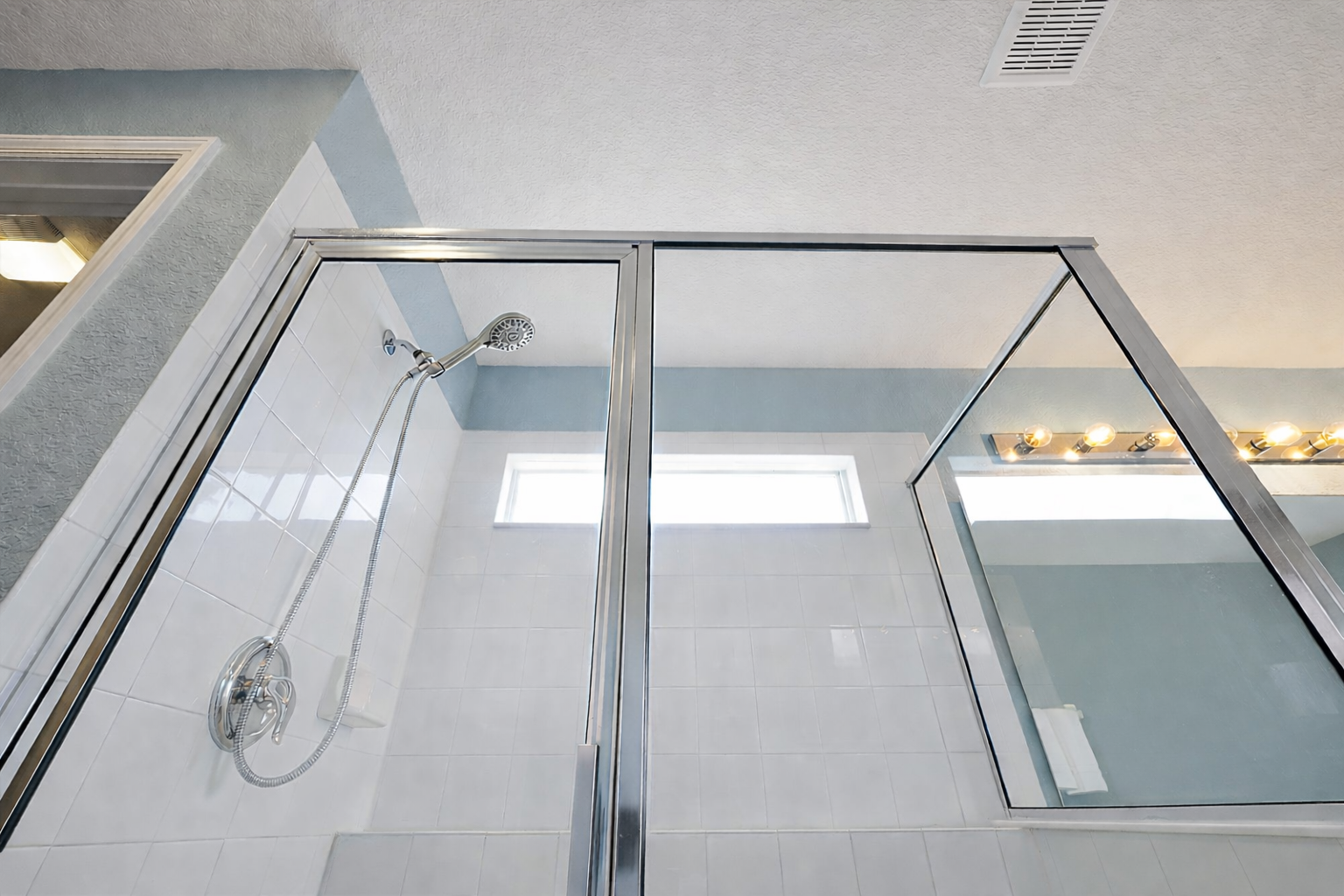 Master shower with multi spray shower head