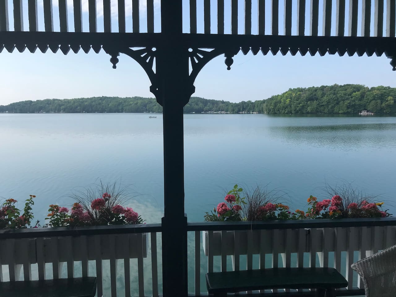 Covered outdoor space w/ lake views & peaceful surroundings