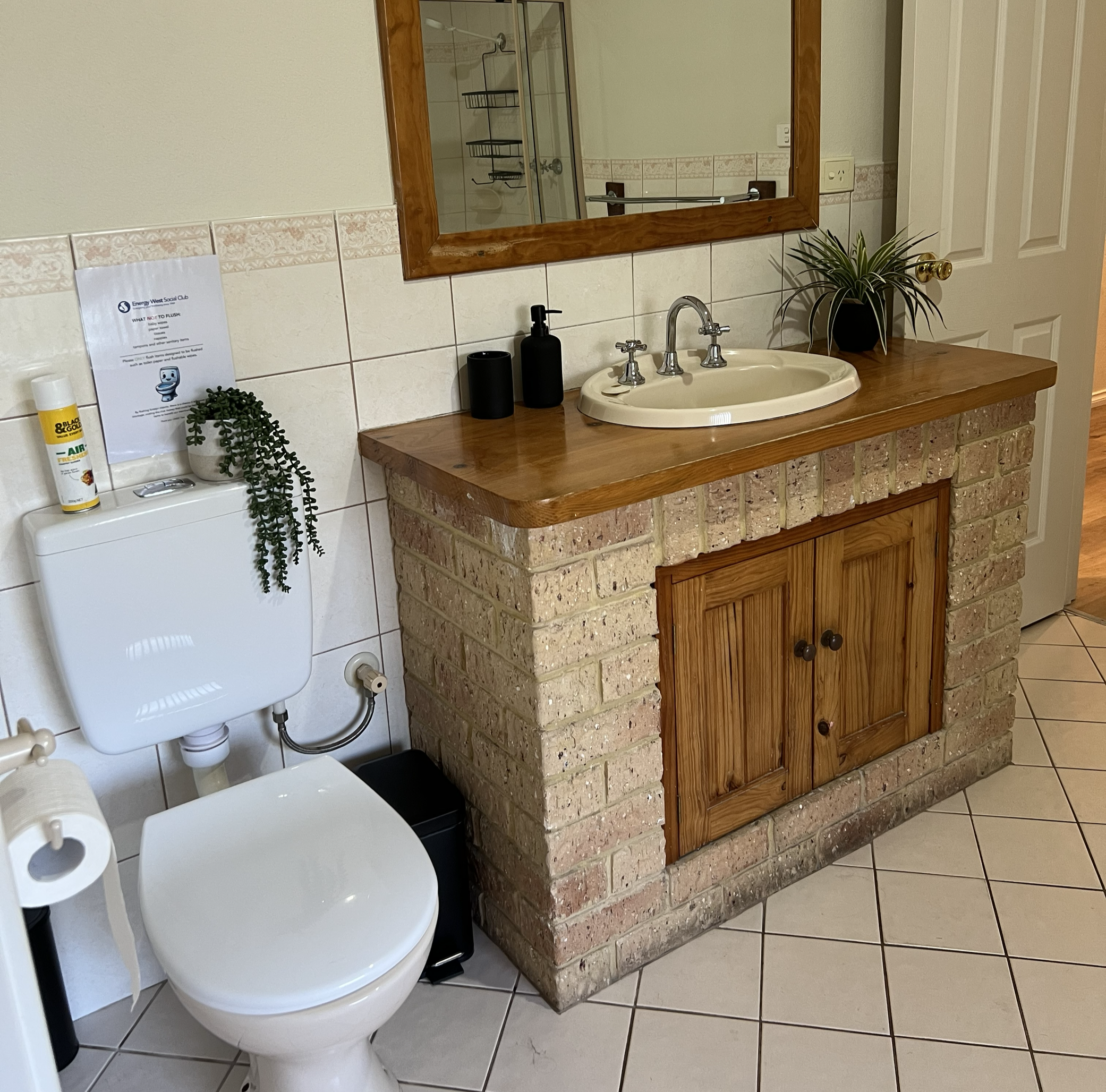 Main bathroom