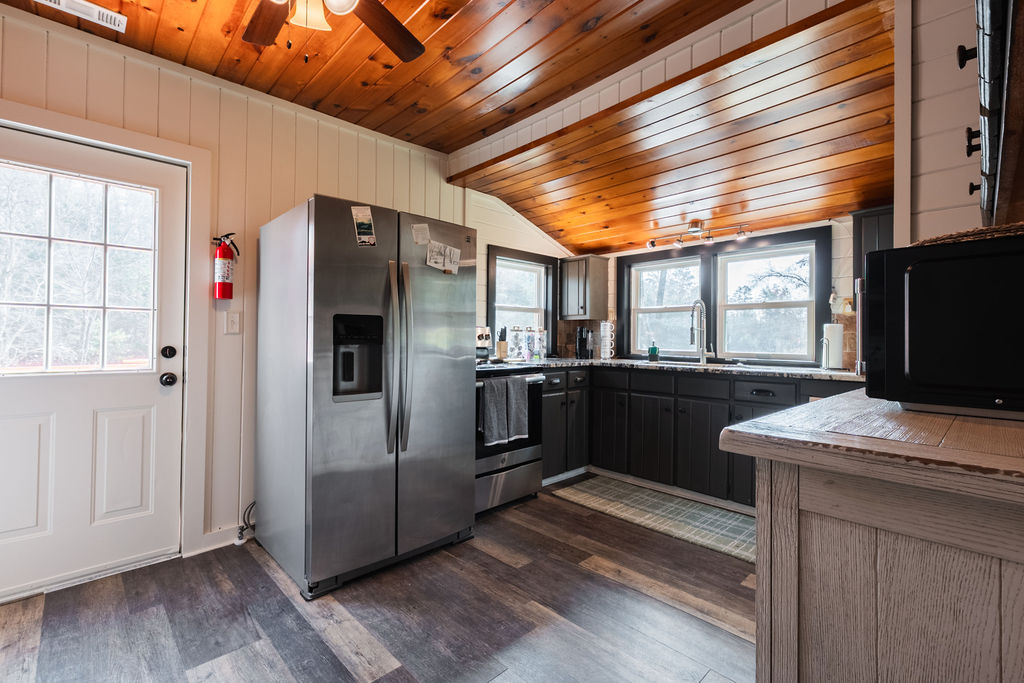 Everything you need, thoughtfully provided &mdash; from simple breakfasts to slow, home-cooked dinners.