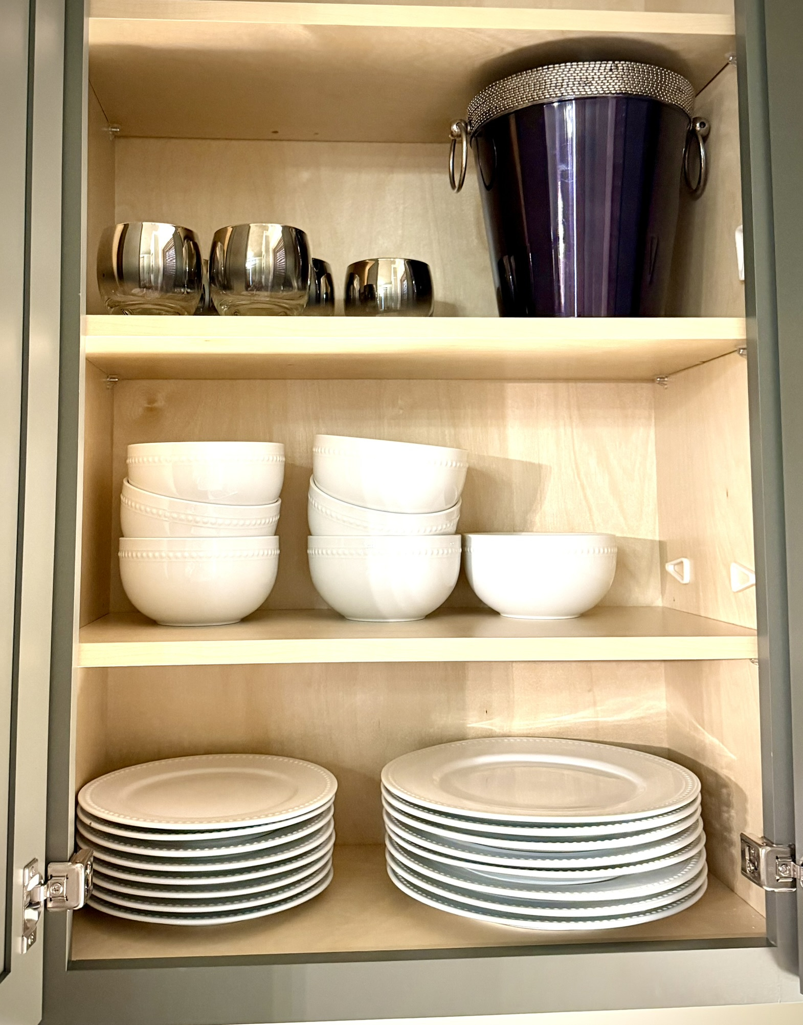 Full set of dishes and cookware