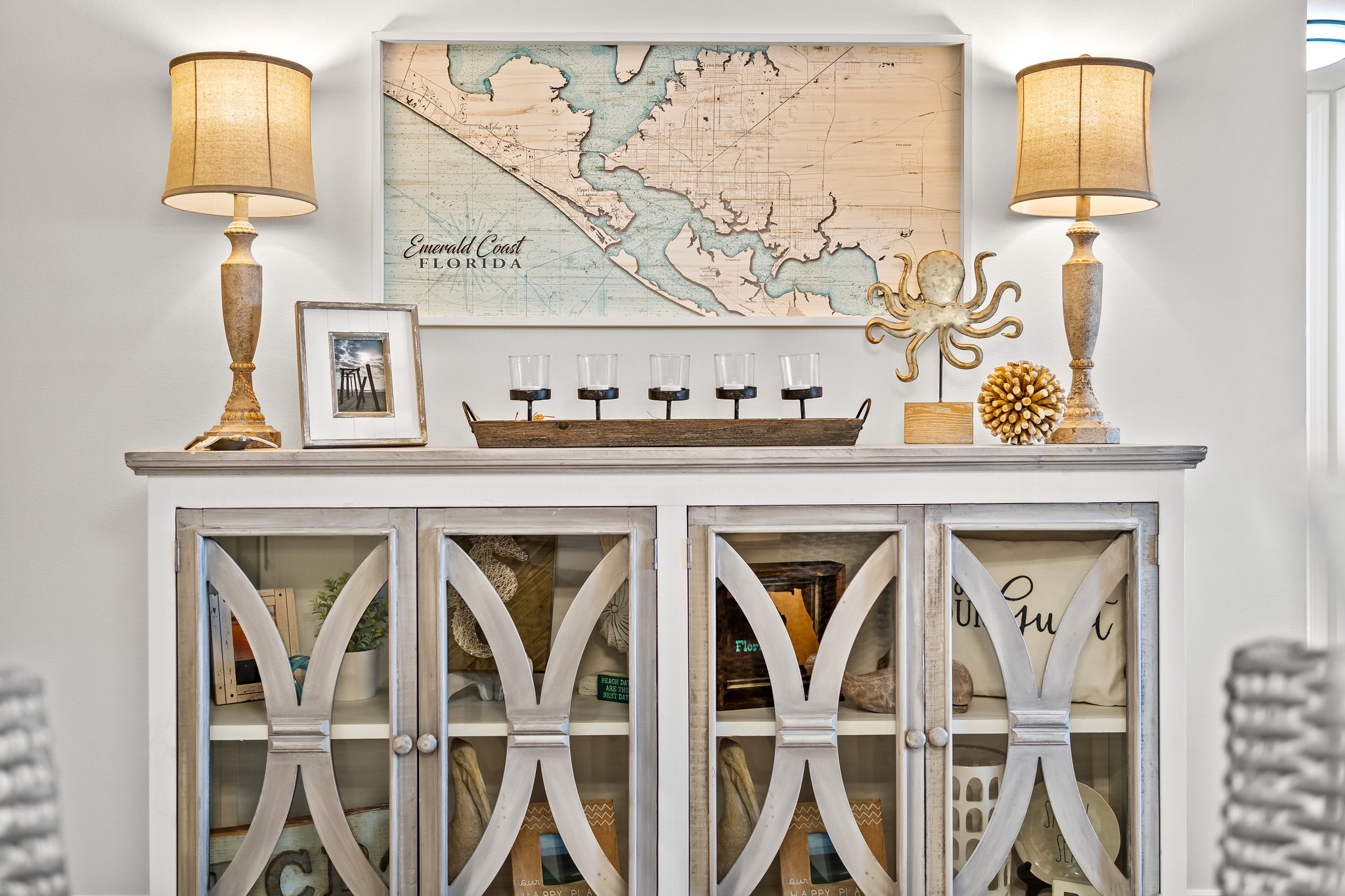 Beautiful furnishings/decor